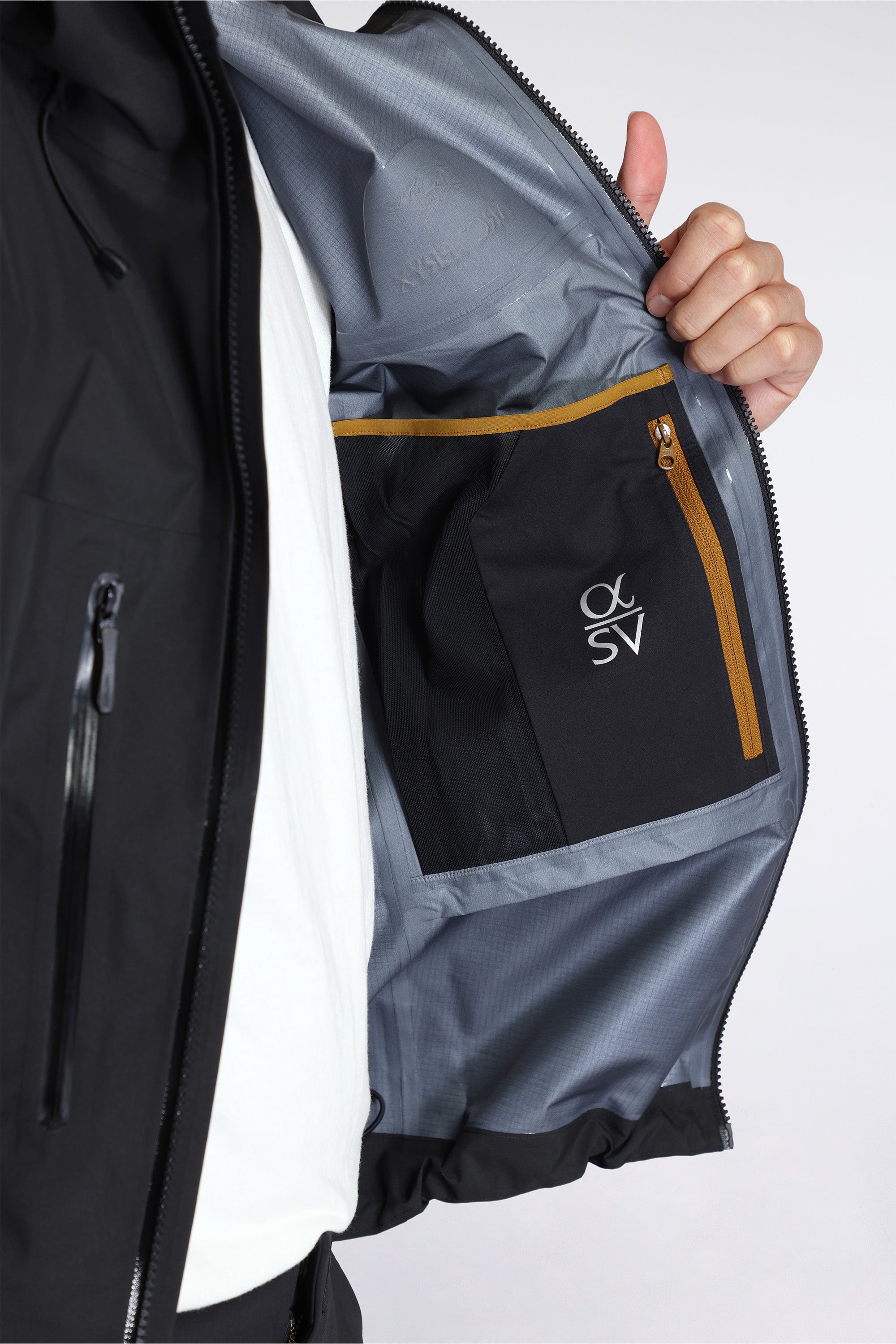 Alpha SV Jacket M 24K Black