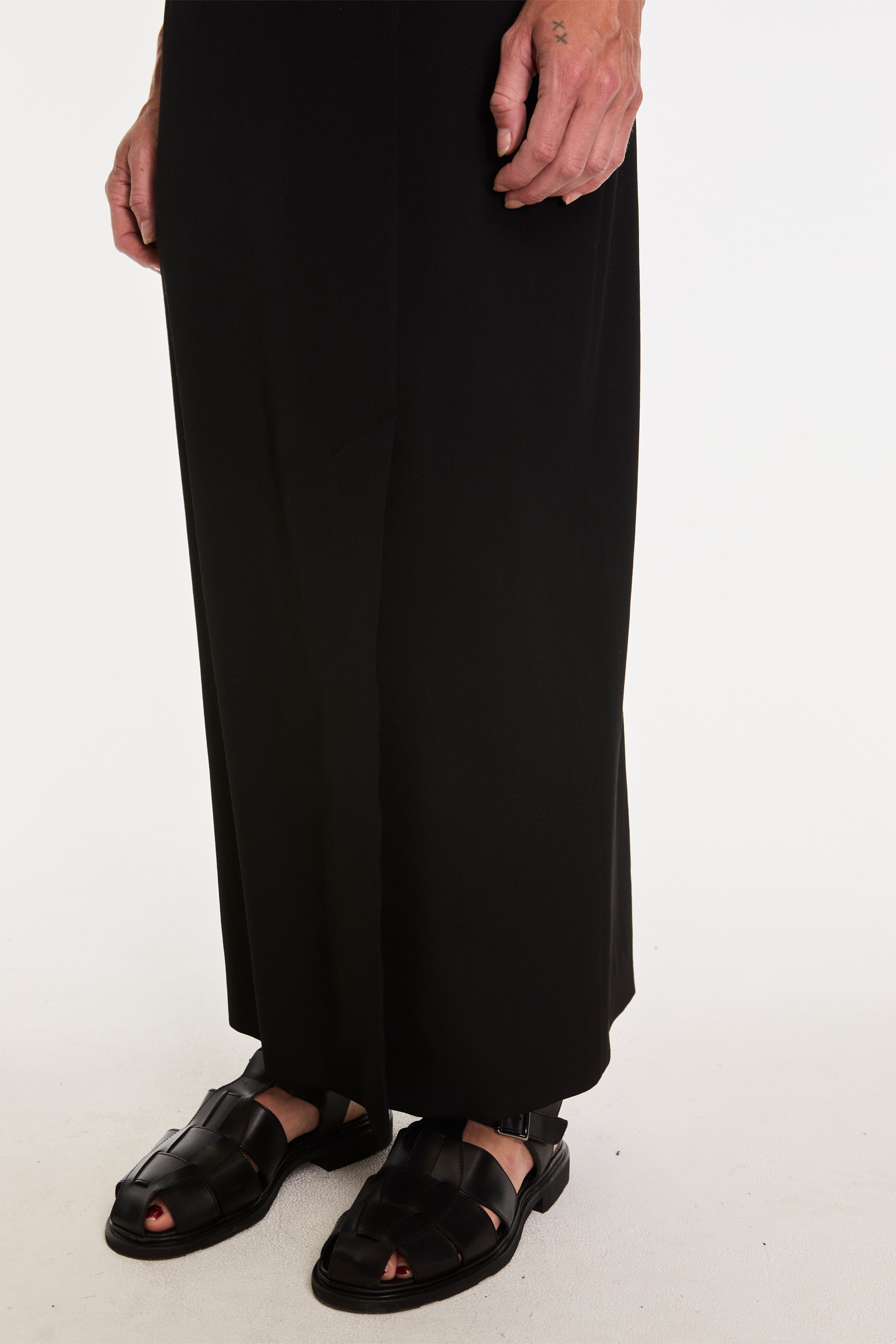 Midi Vent Skirt Black