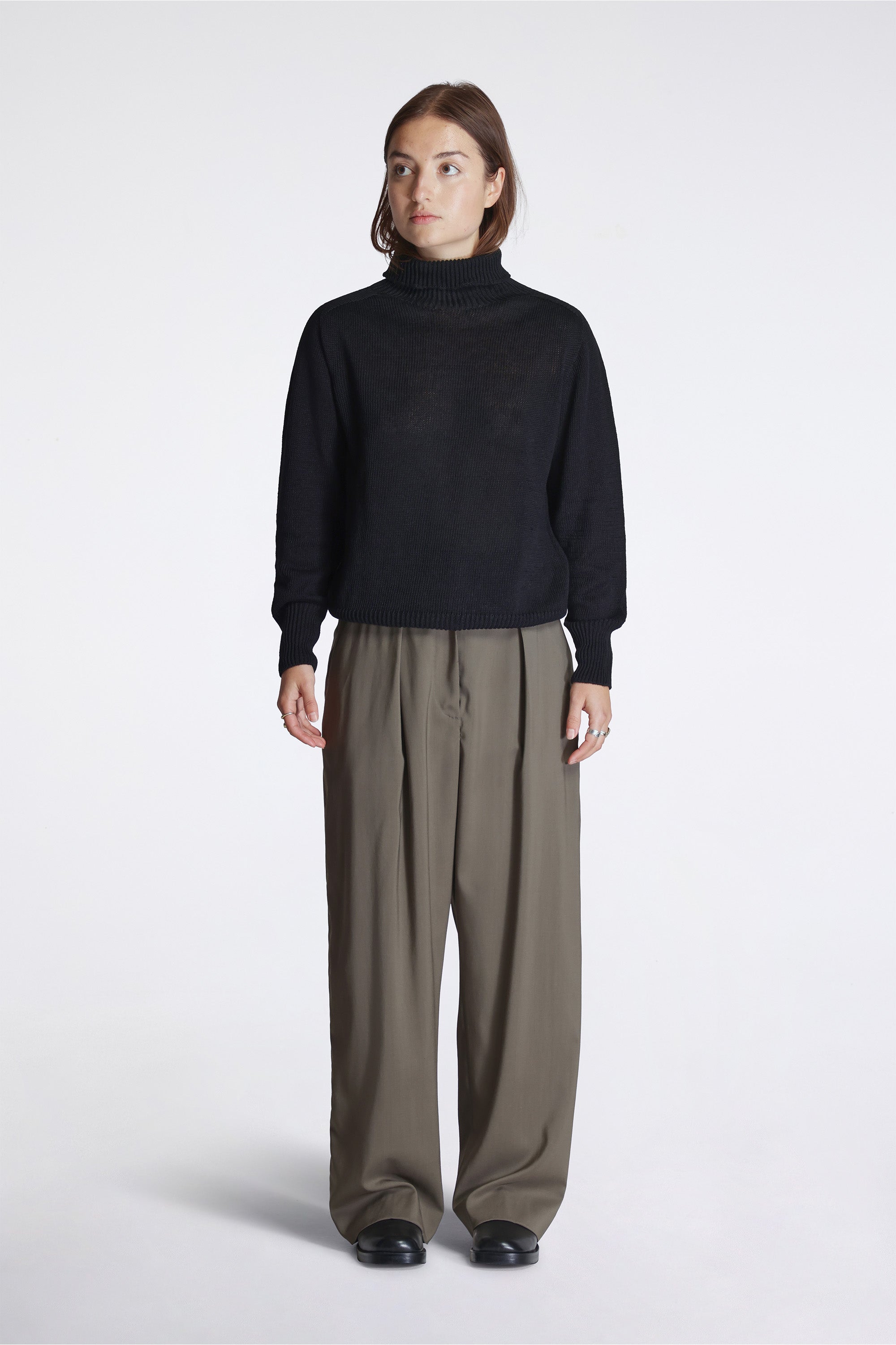 Seamless Roll Neck Black