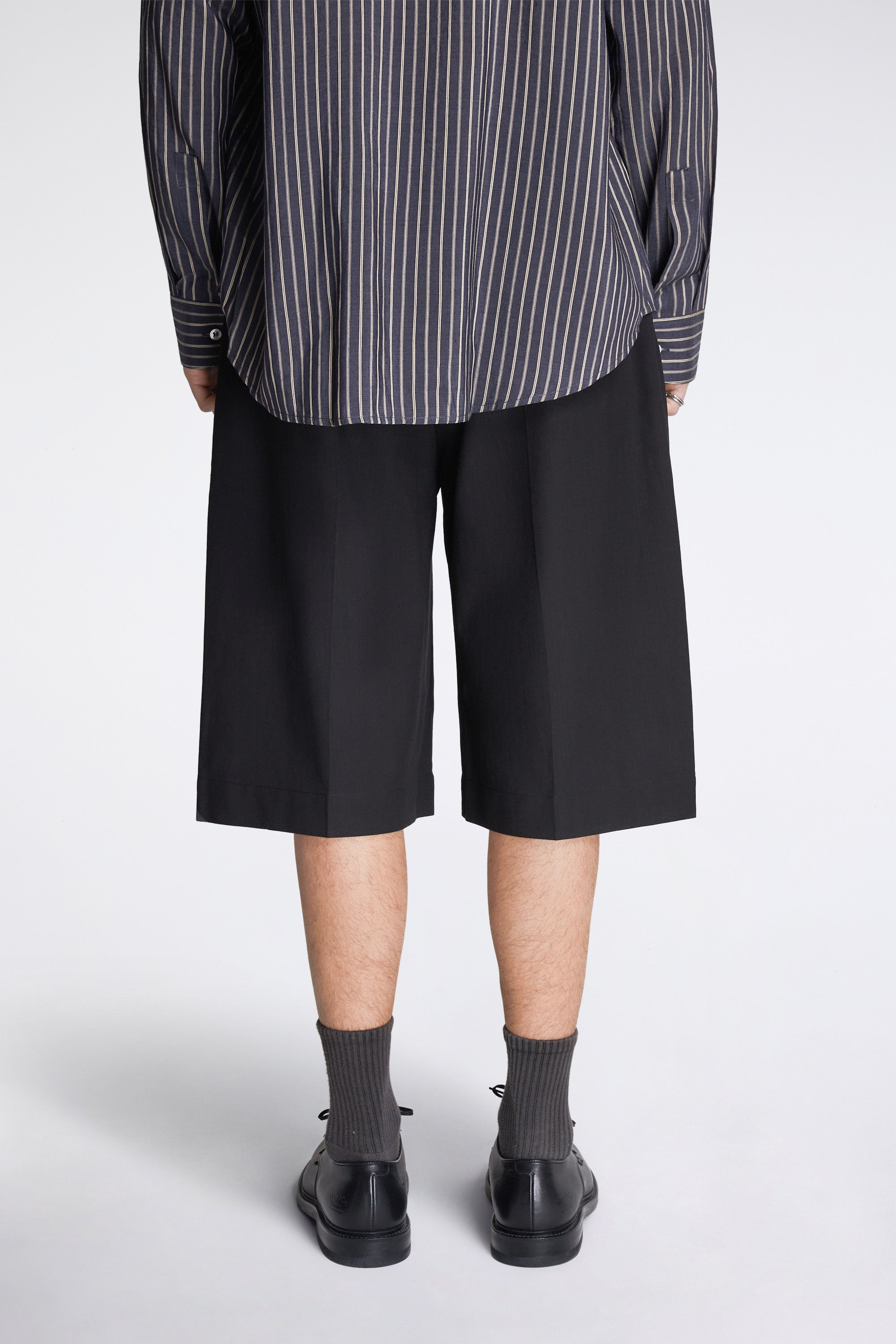 Fowld Broken Twill Shorts Black