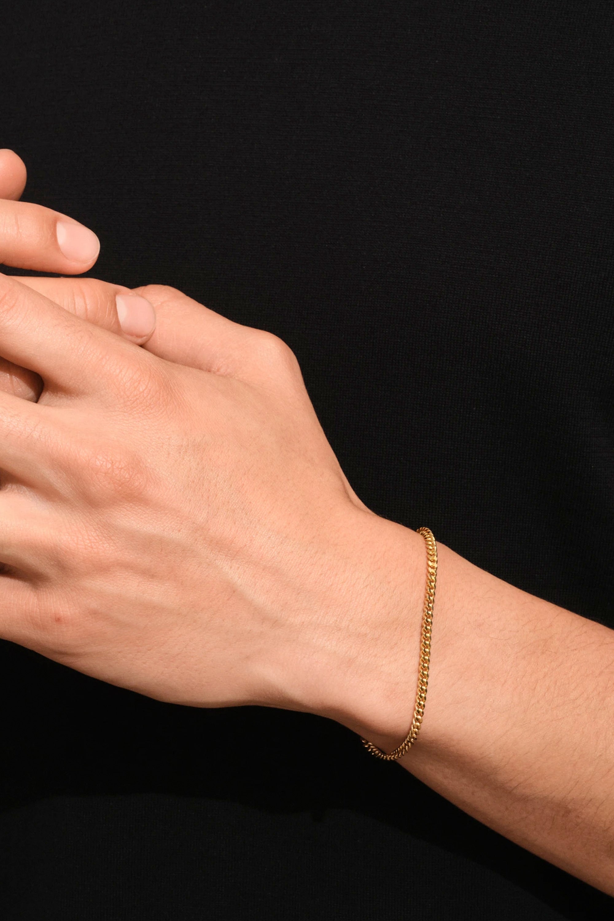 Curb Bracelet M Gold