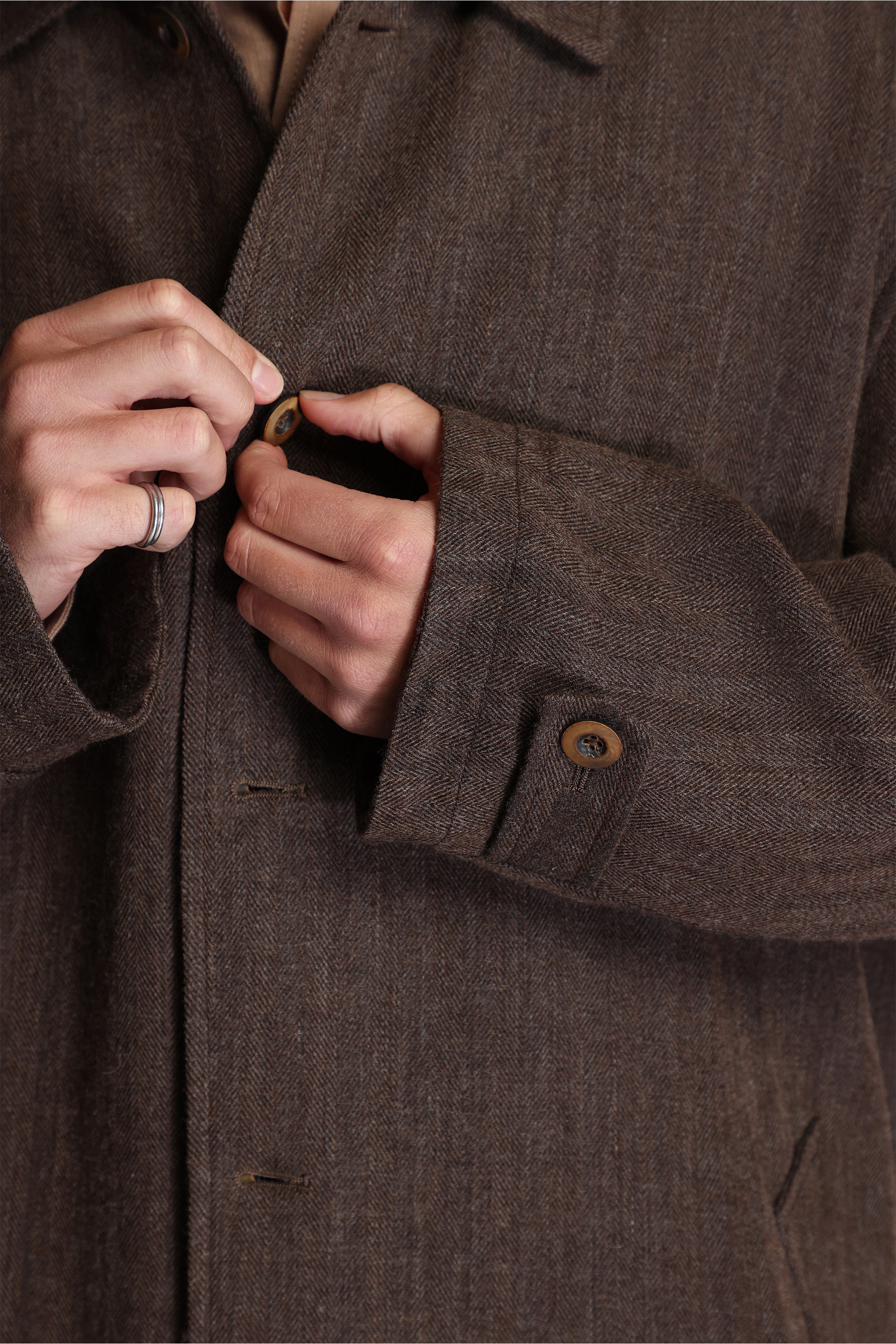 Lightweight Mac Coat Natural Black Wool Herringbone