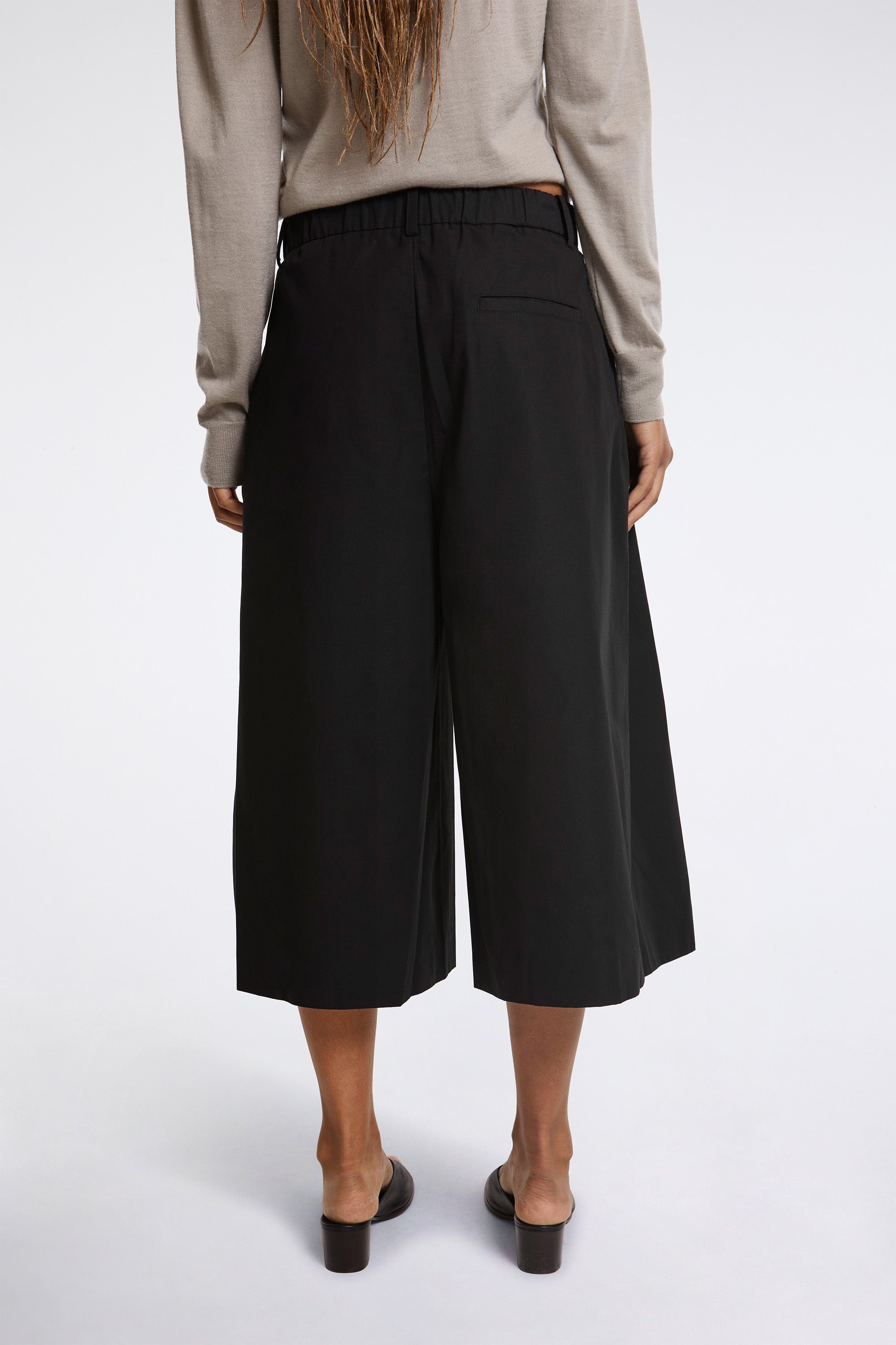Wide Bermuda Pants Black