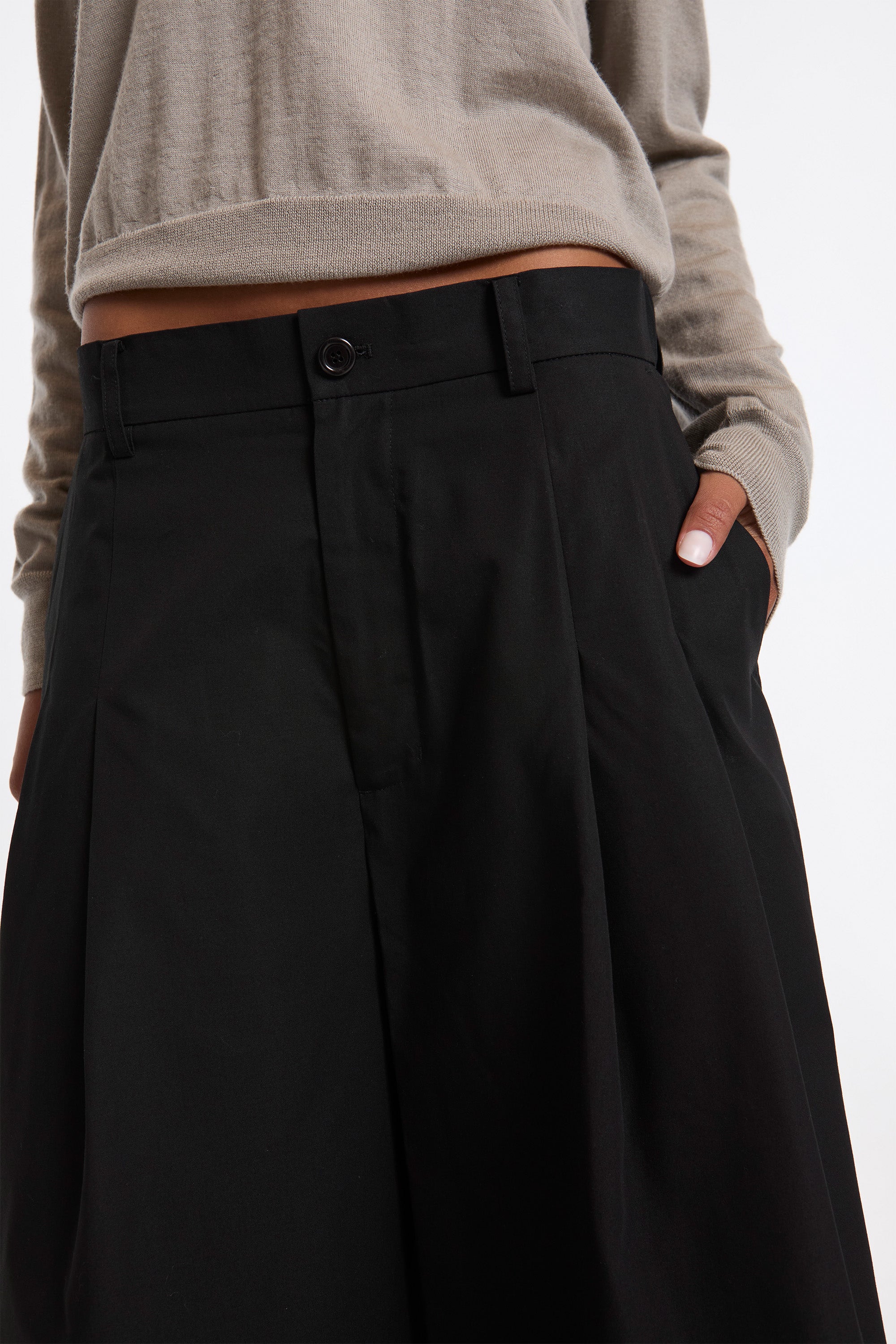 Wide Bermuda Pants Black