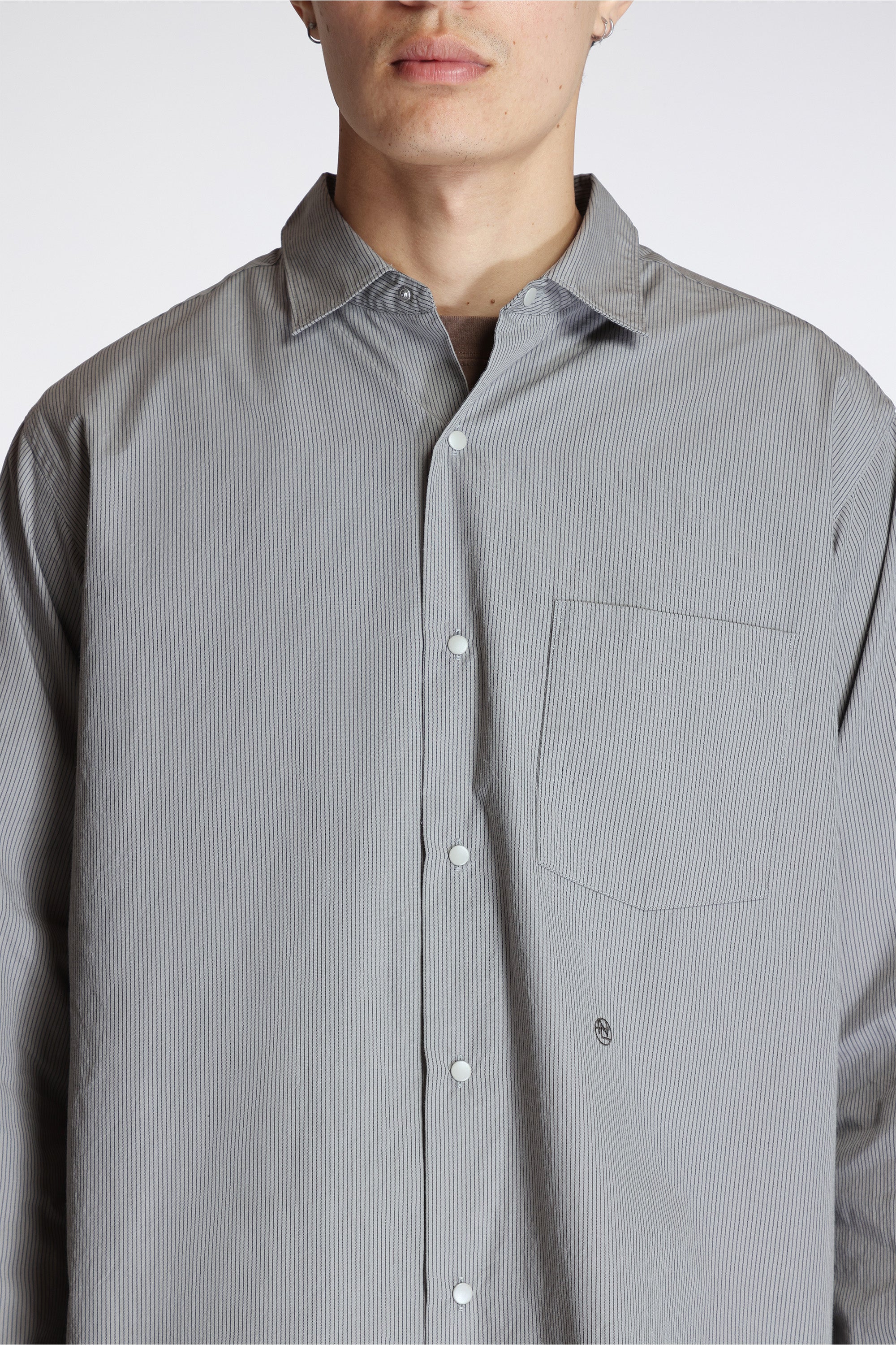 Regular Collar Striped Wind Shirt Gray