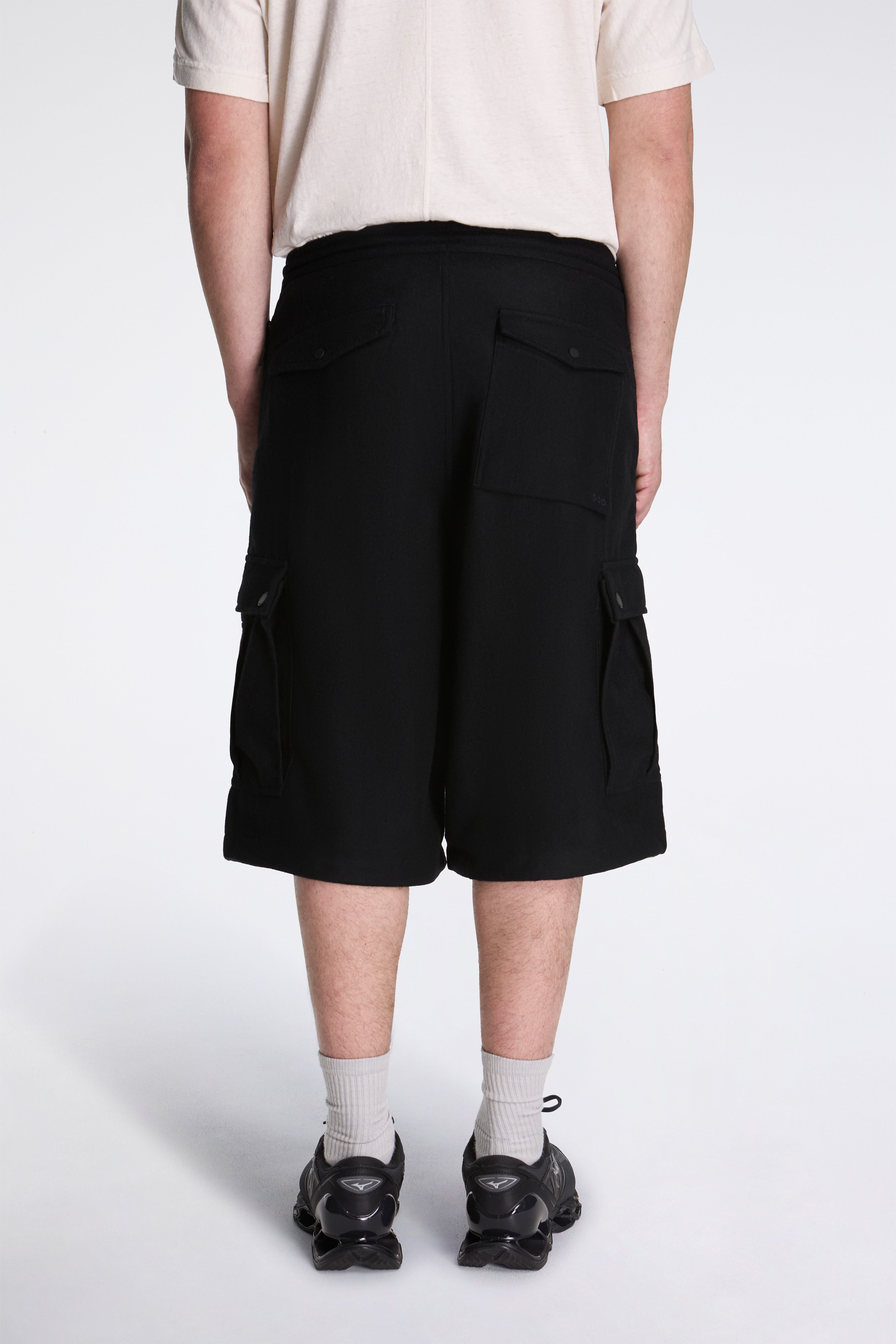 Oversized Wool Cargo Snoshorts Black