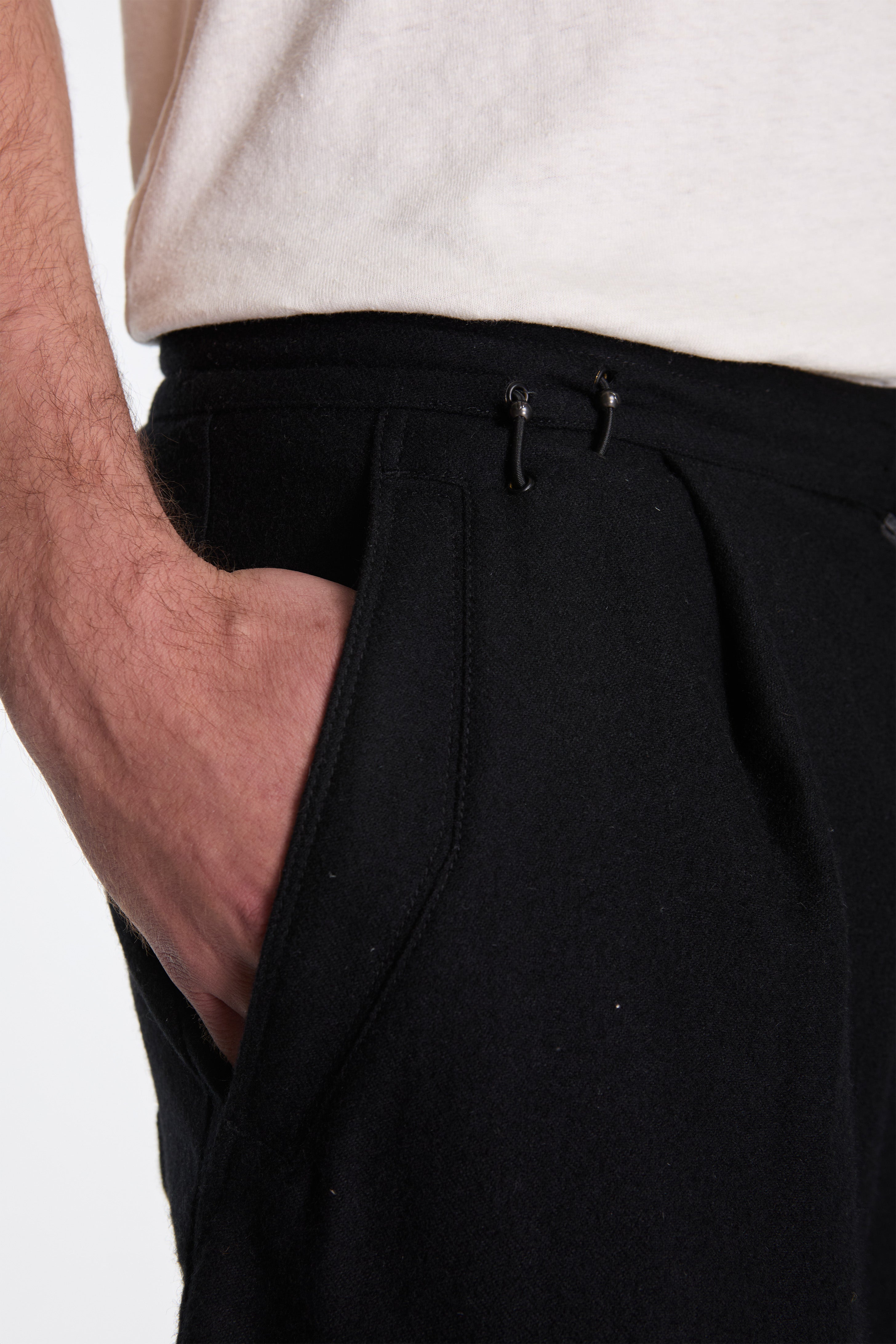 Oversized Wool Cargo Snoshorts Black