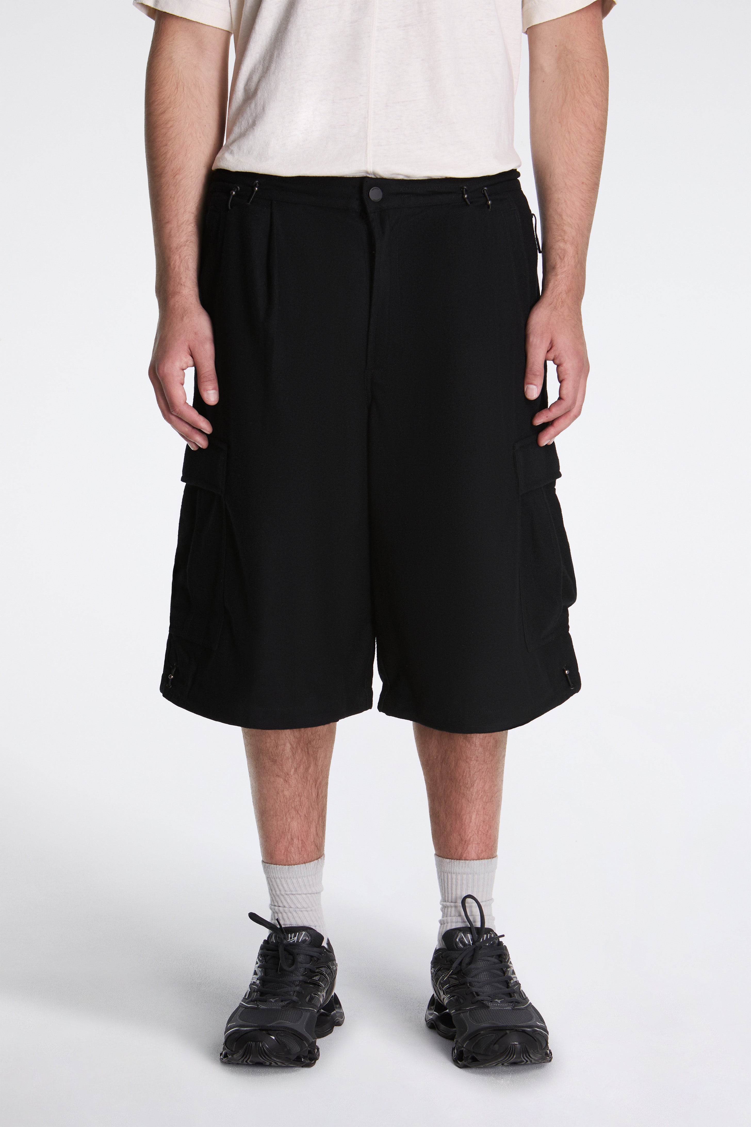 Oversized Wool Cargo Snoshorts Black