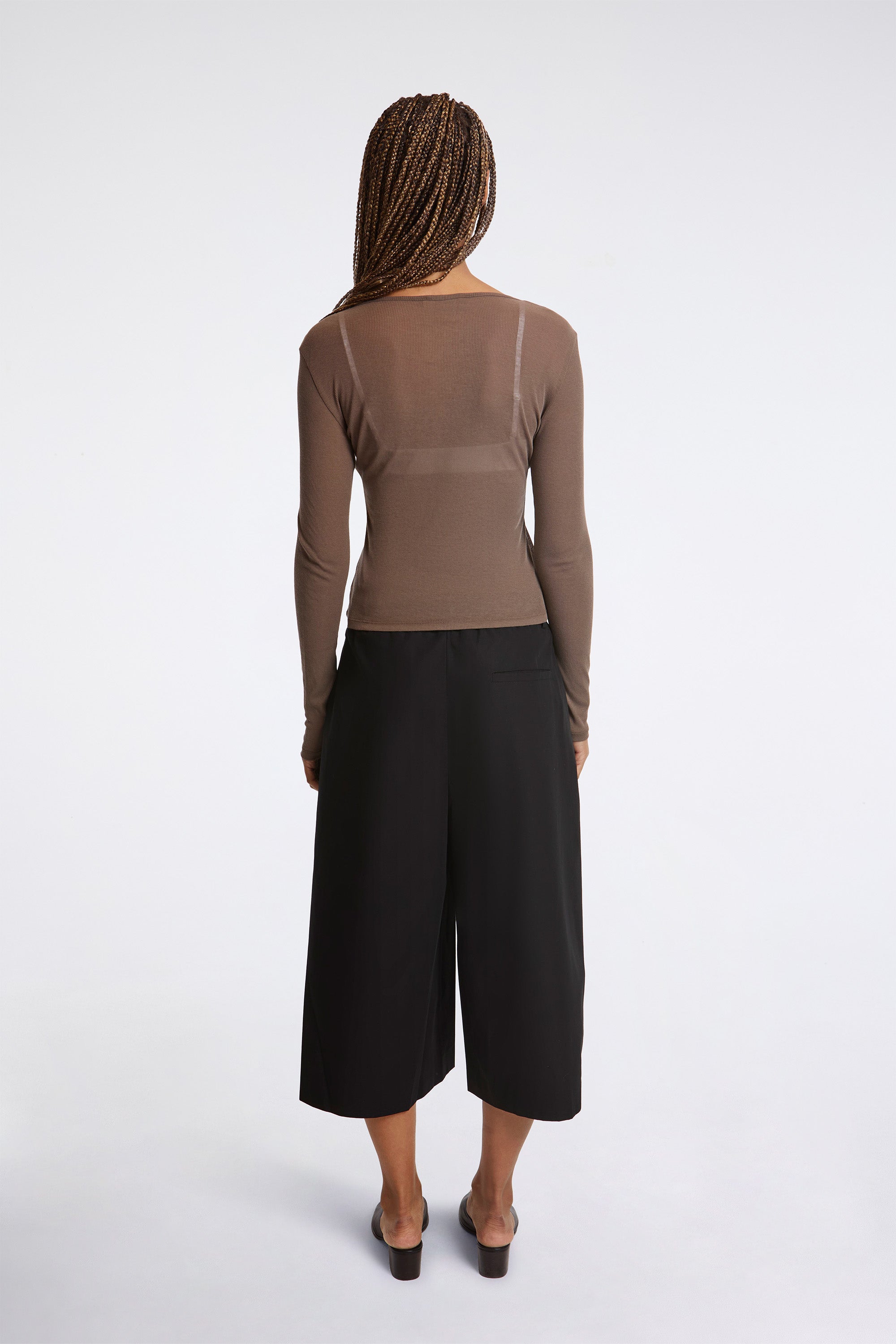 Ribbed Round T-Shirt Brown