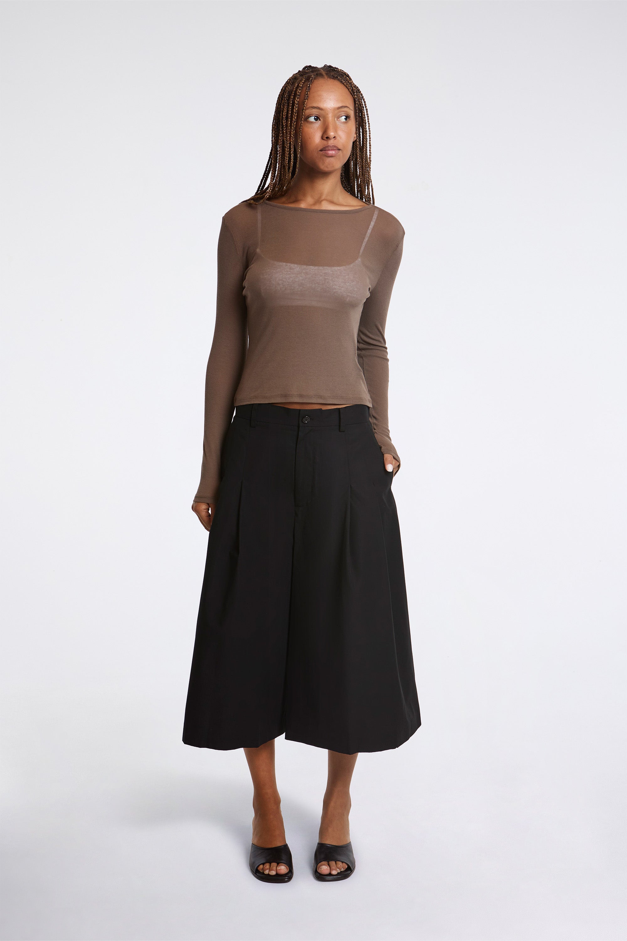 Ribbed Round T-Shirt Brown
