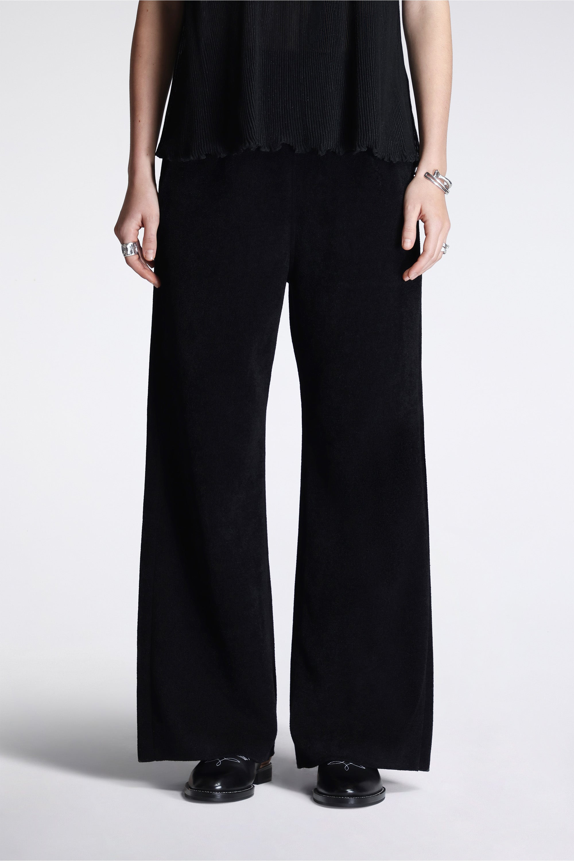Soft Milan Velvet Wide Straight Pants Black