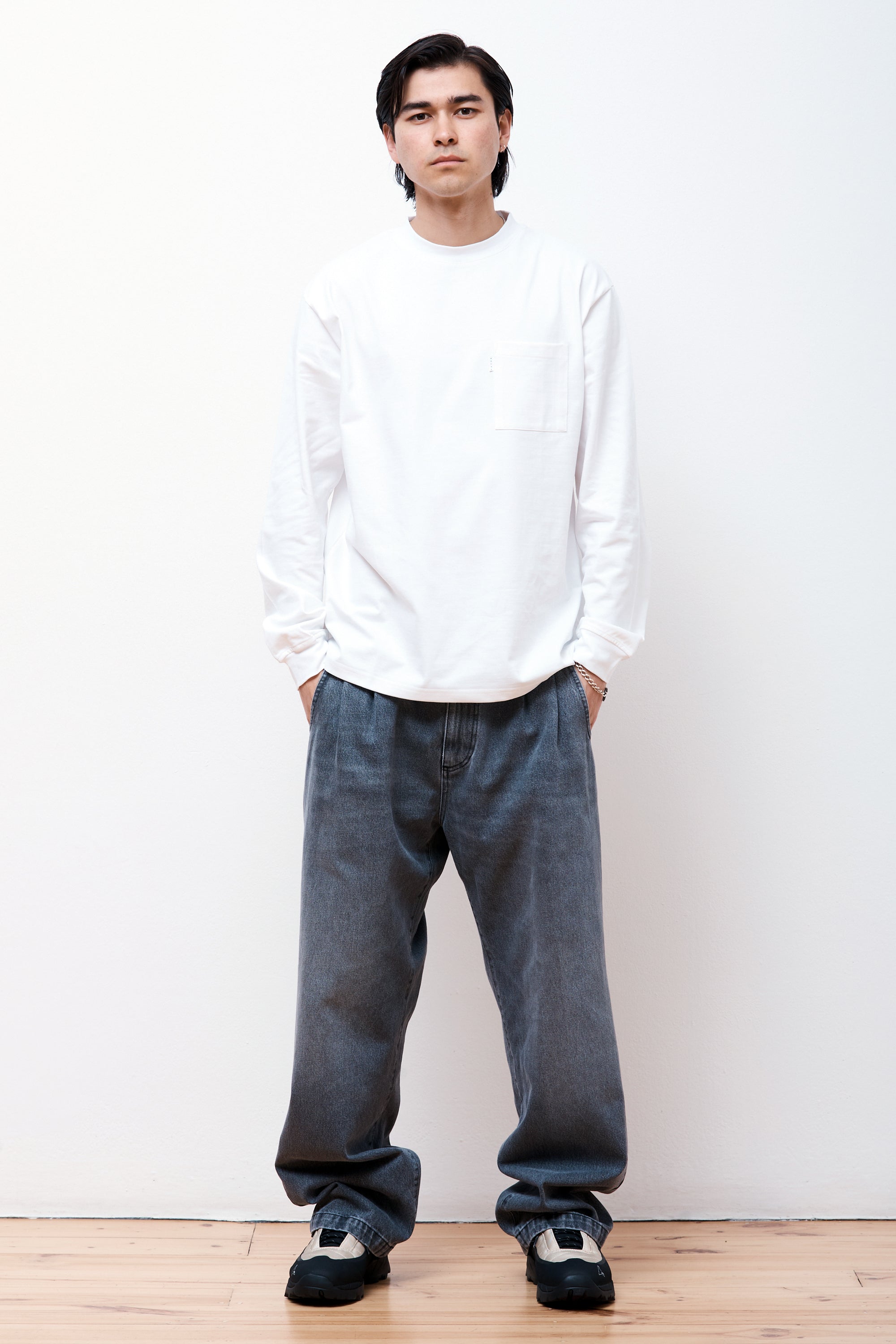 Pocket Hw L.S. Tee White