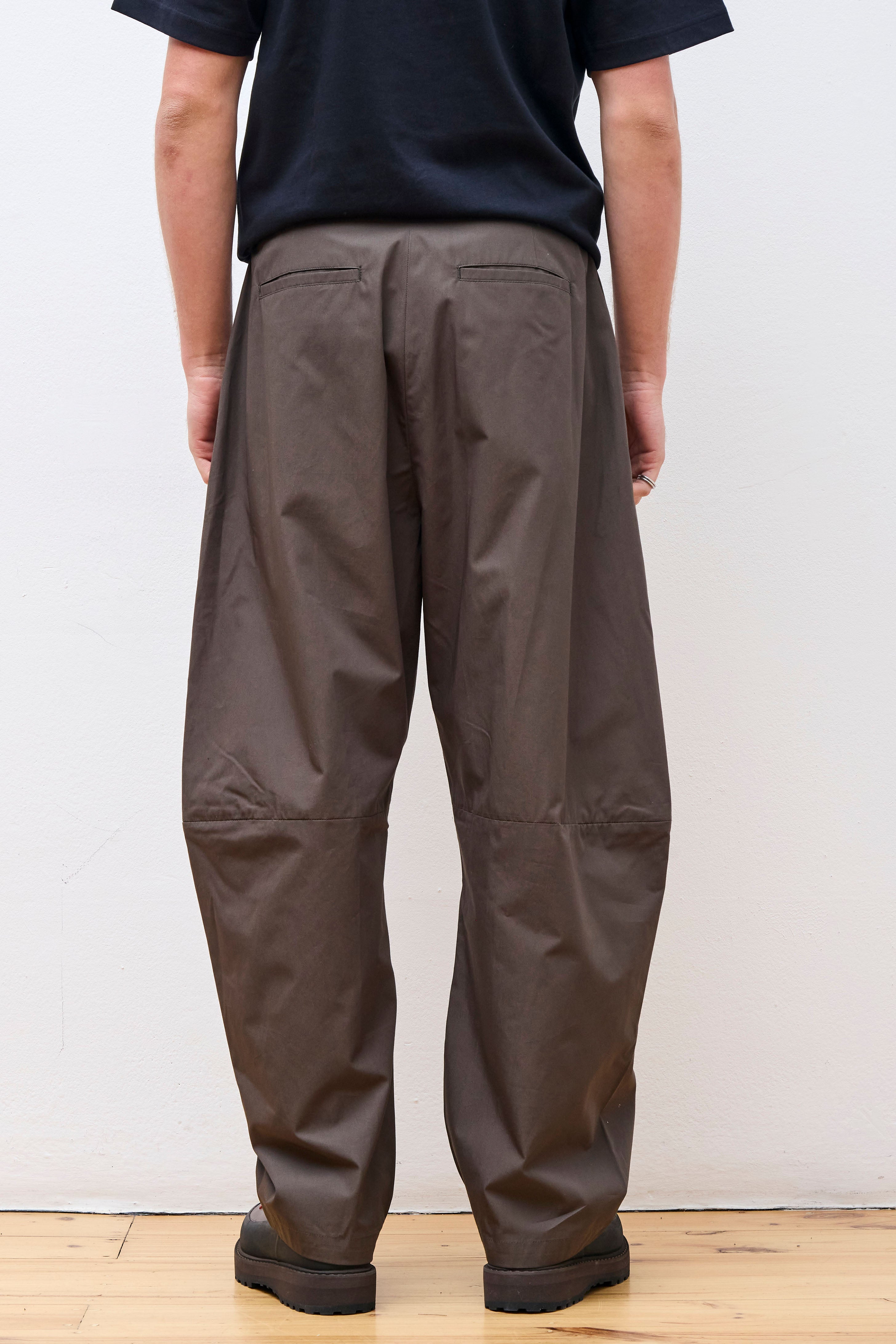 Curved Zip Pants Brown