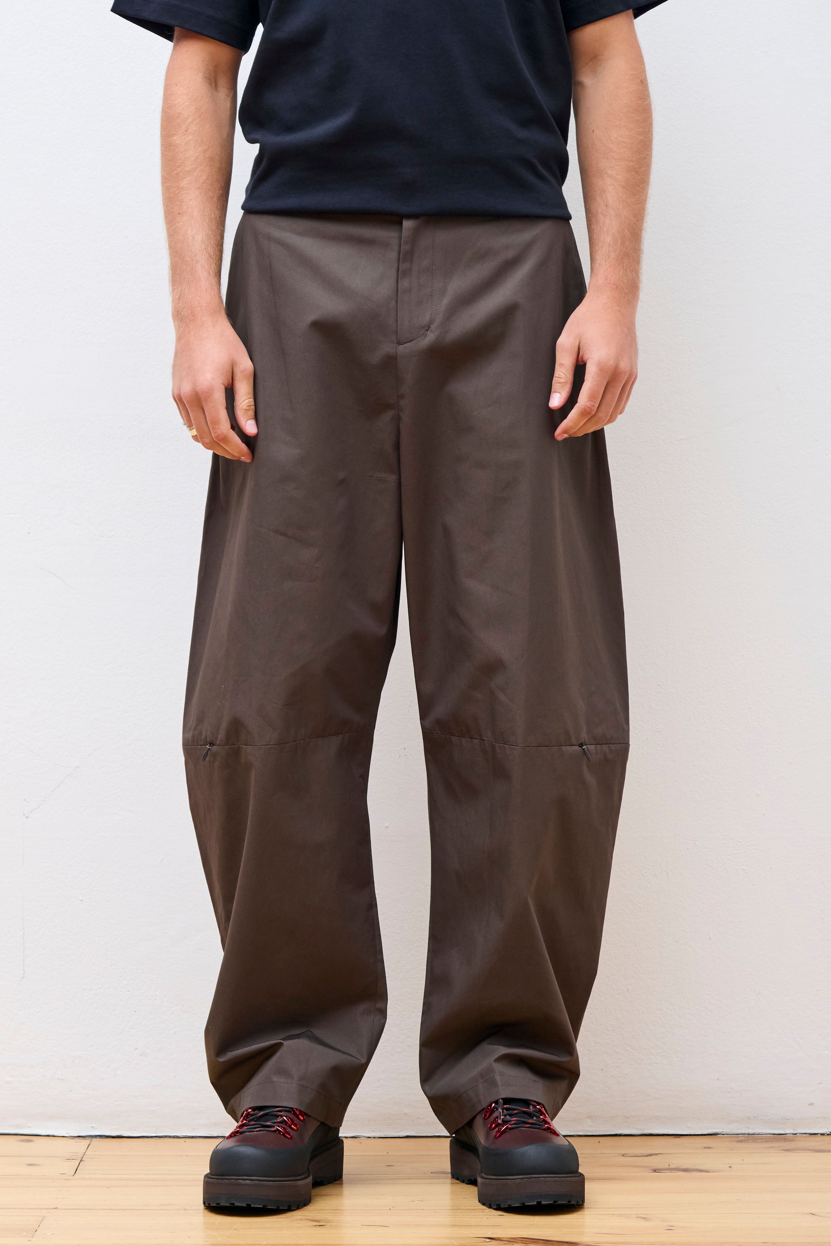 Curved Zip Pants Brown