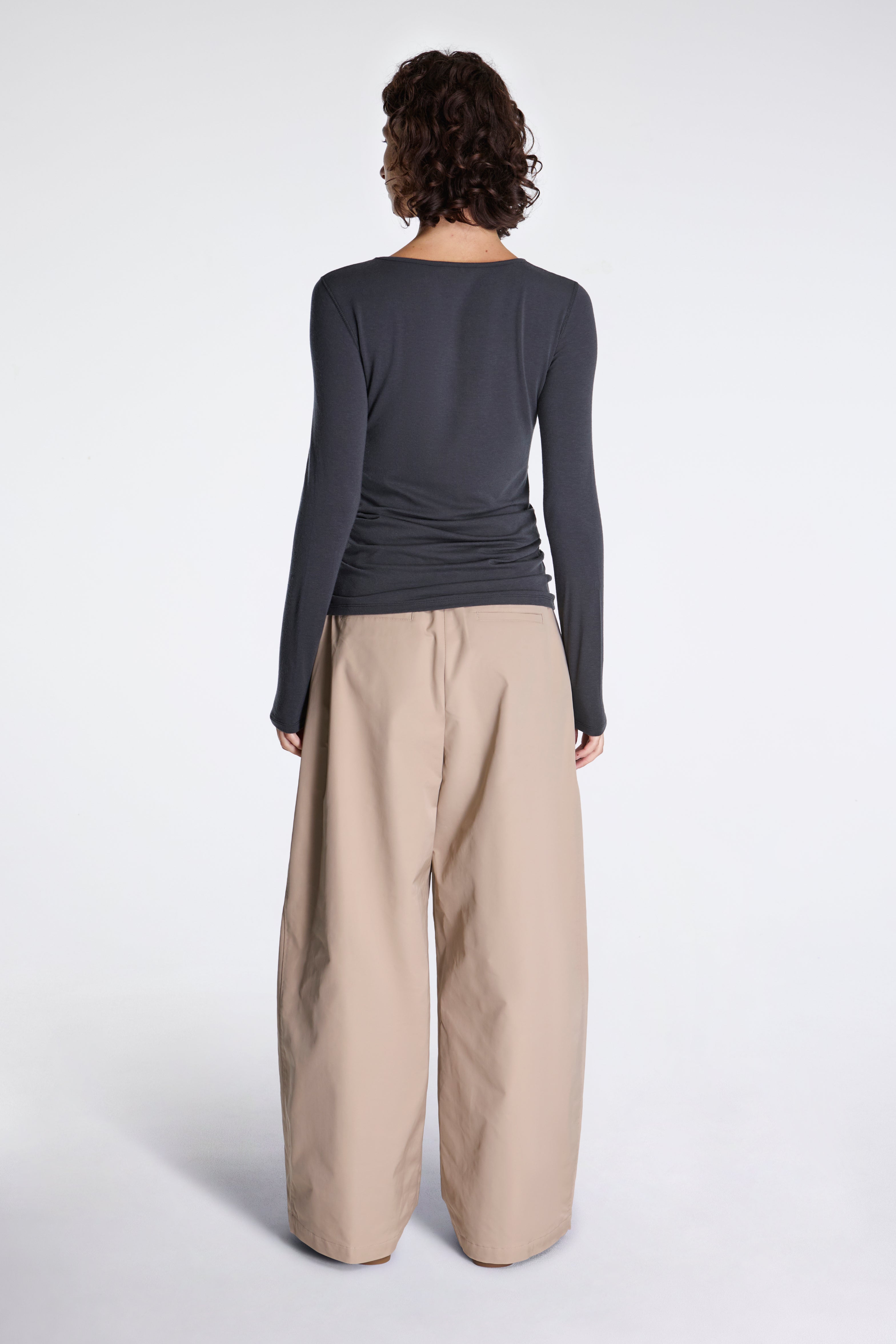 Round T-Shirt Charcoal