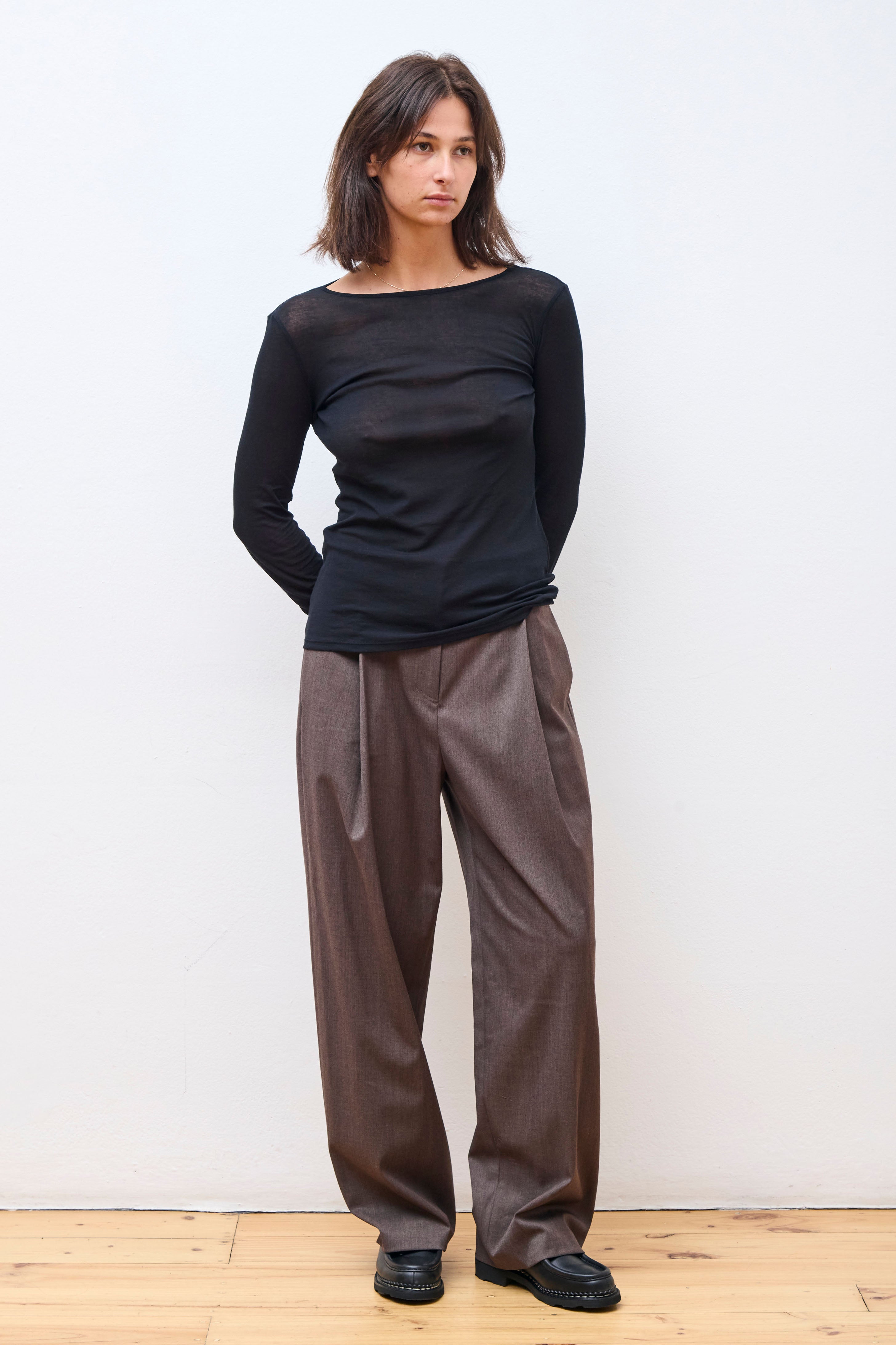 Wide Tuck Pants Brown