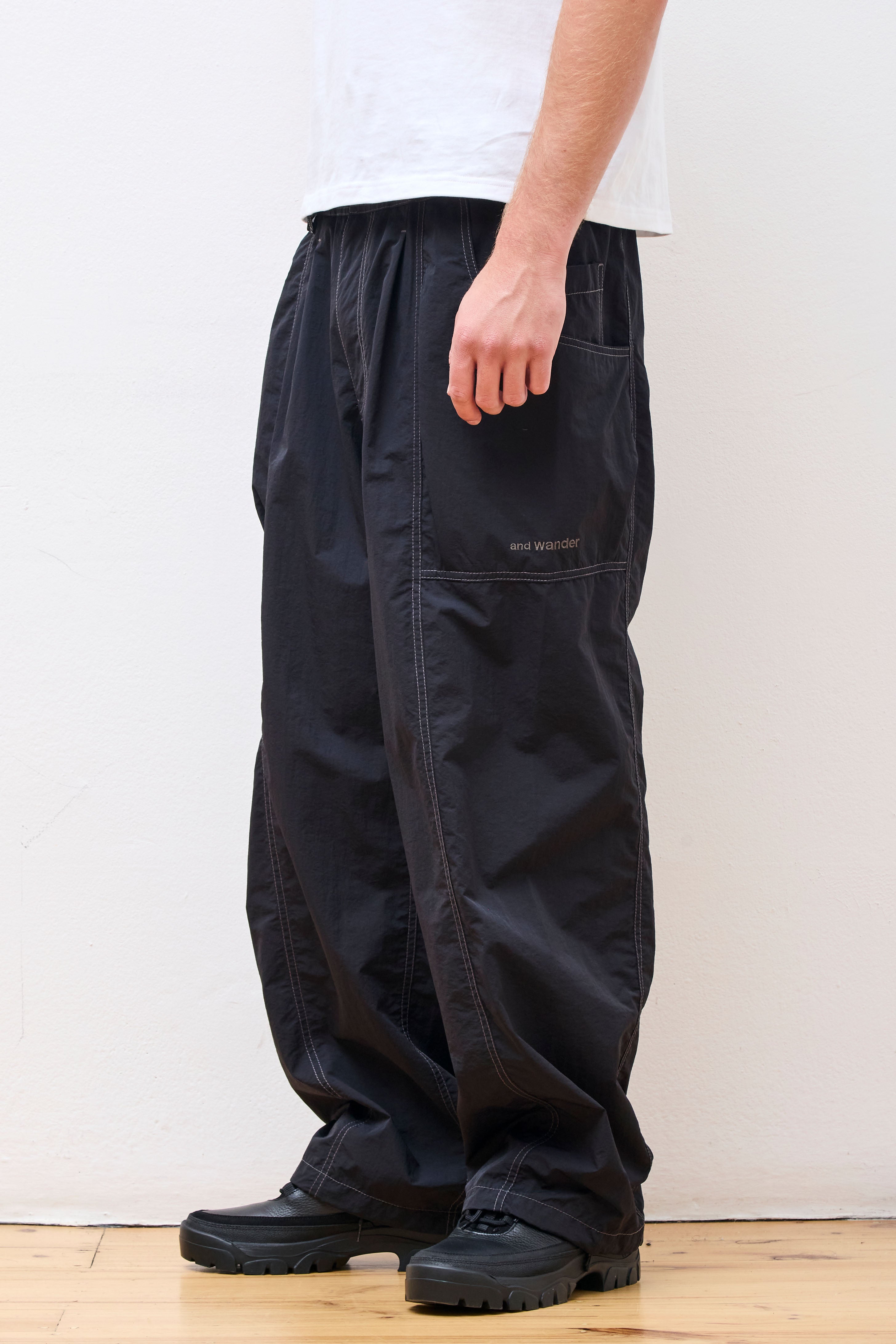 Crinkled Nylon Pants Black