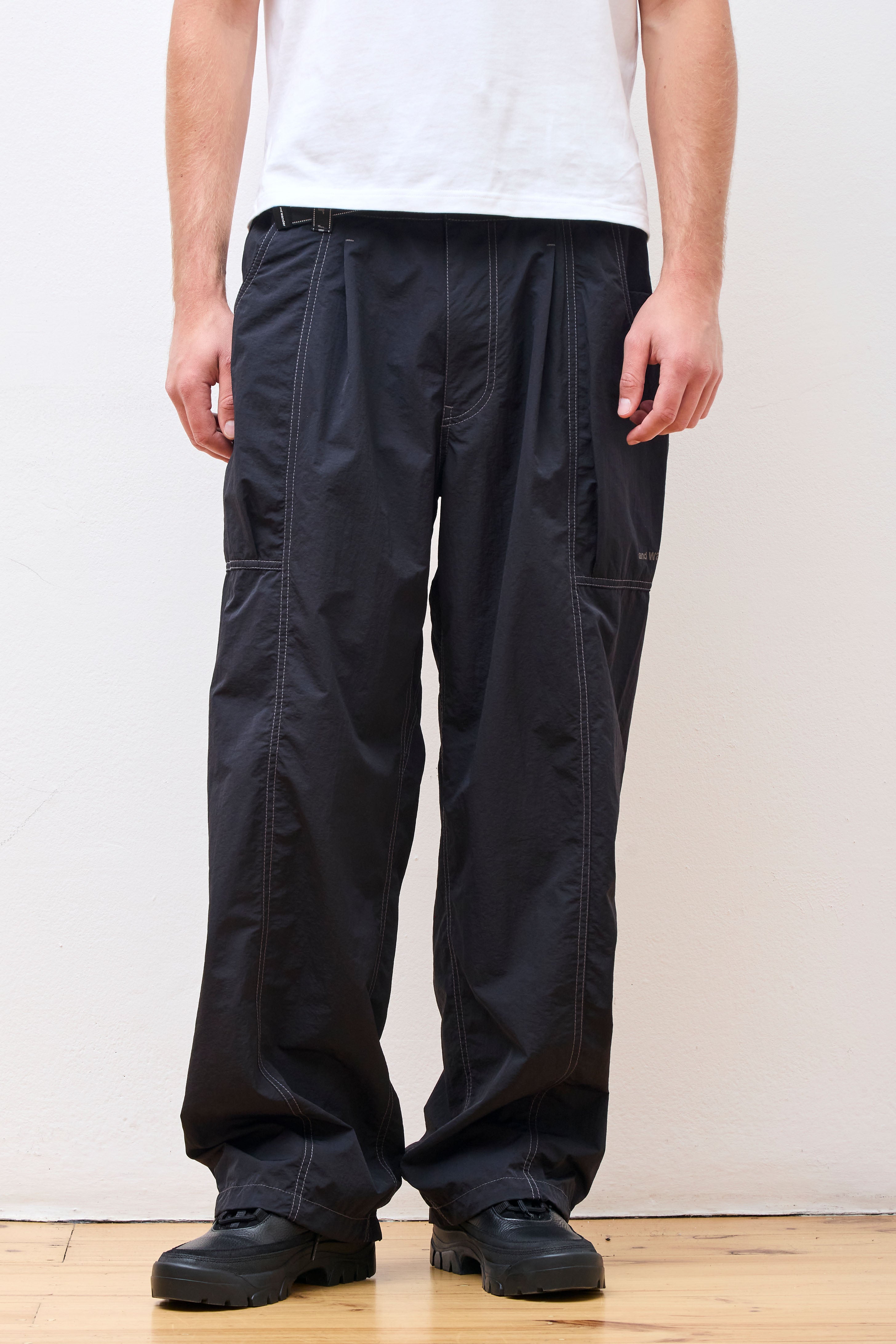 Crinkled Nylon Pants Black