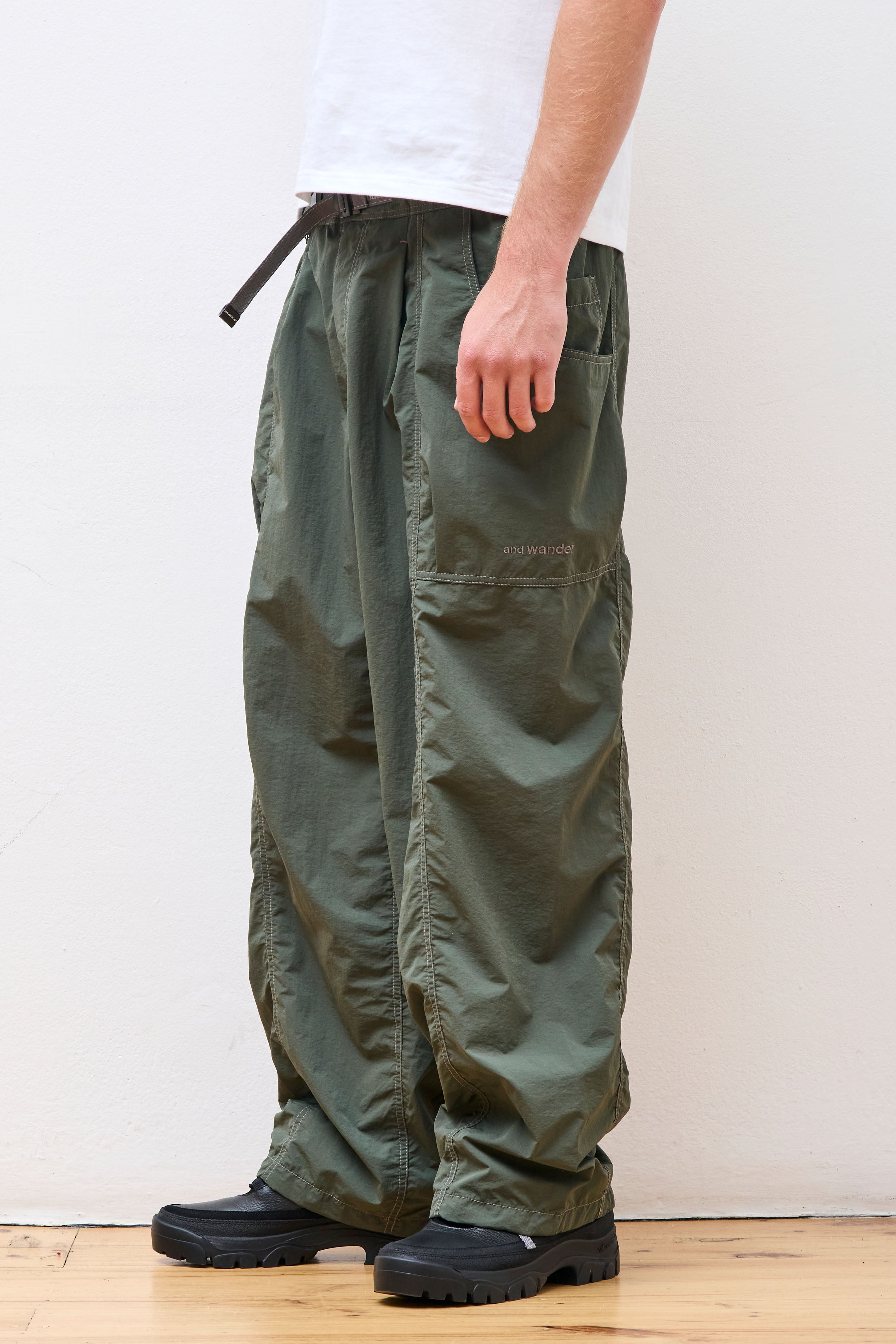 Crinkled Nylon Pants D.Gray