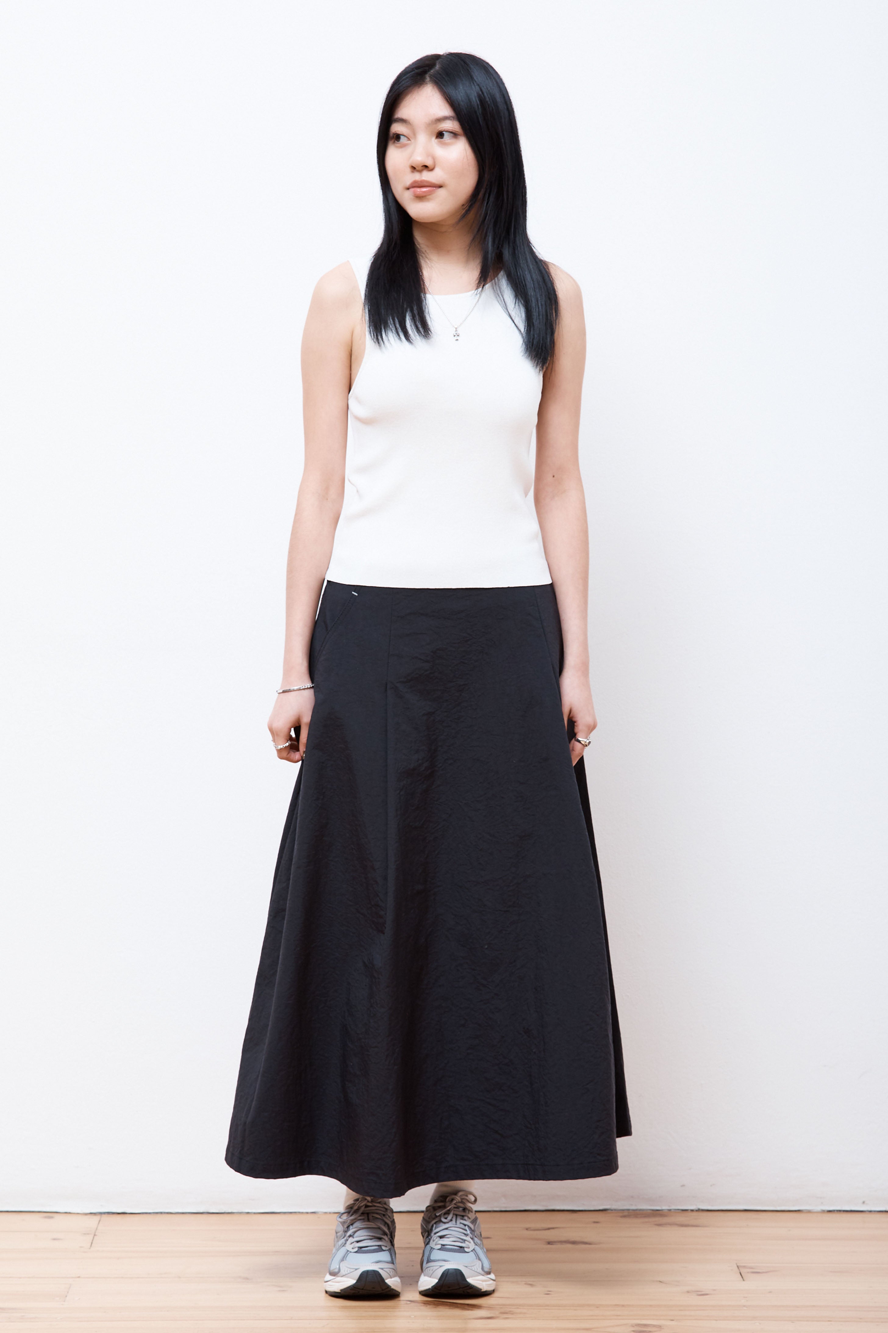 Nylon Chino Tuck Skirt (W) Black