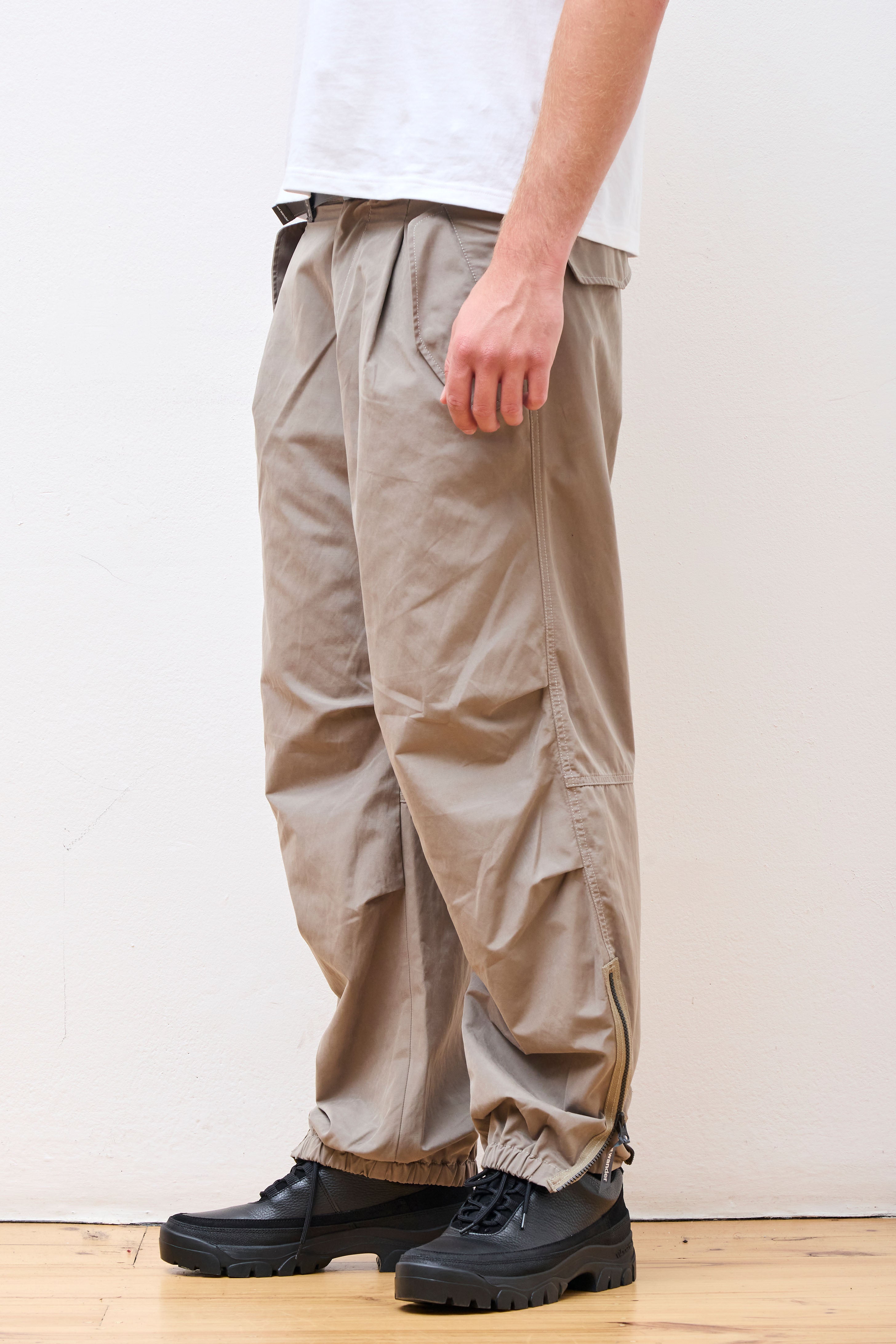 Side Zip Hem Pants Gray Beige