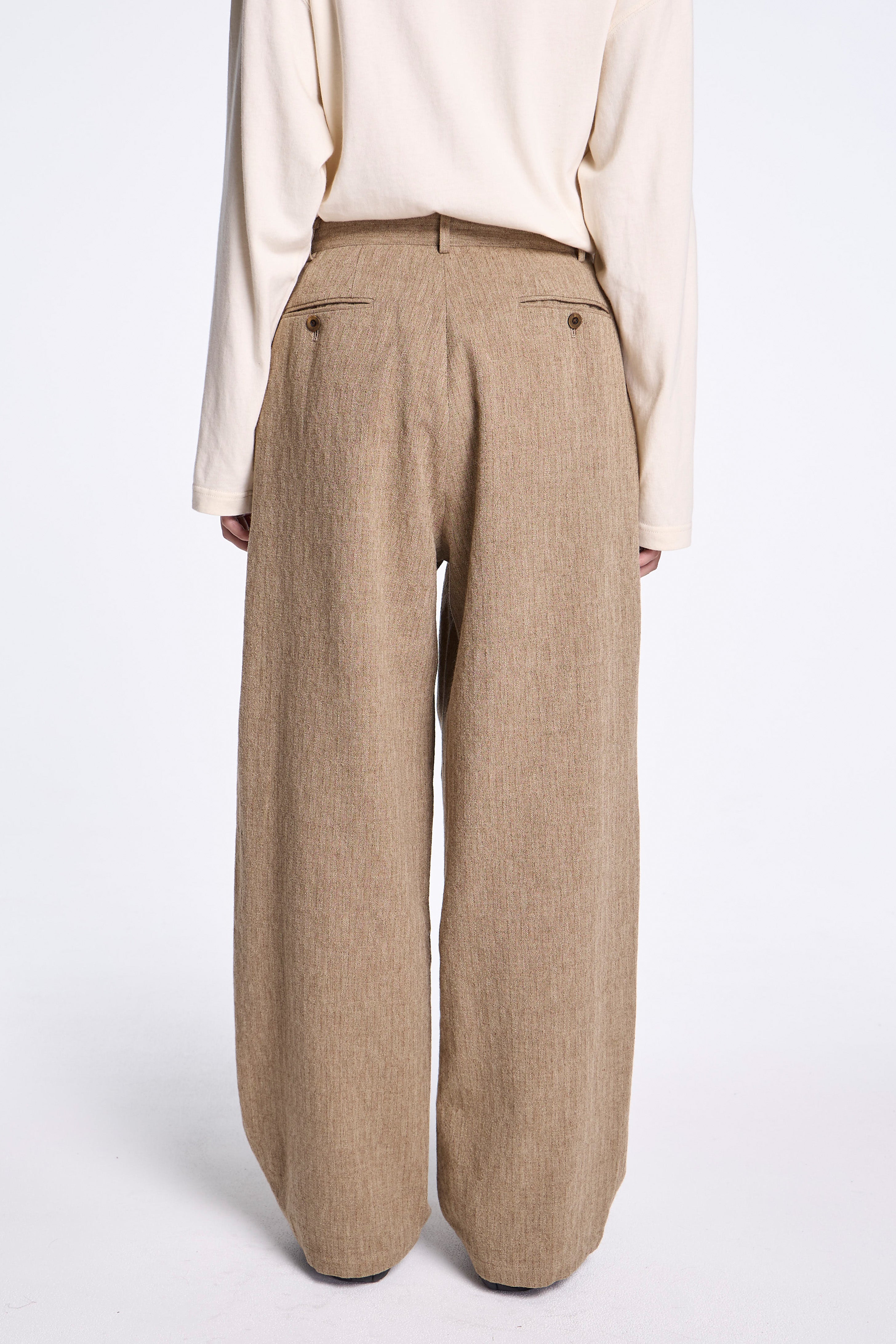 Triple Pleated Pant Ecru