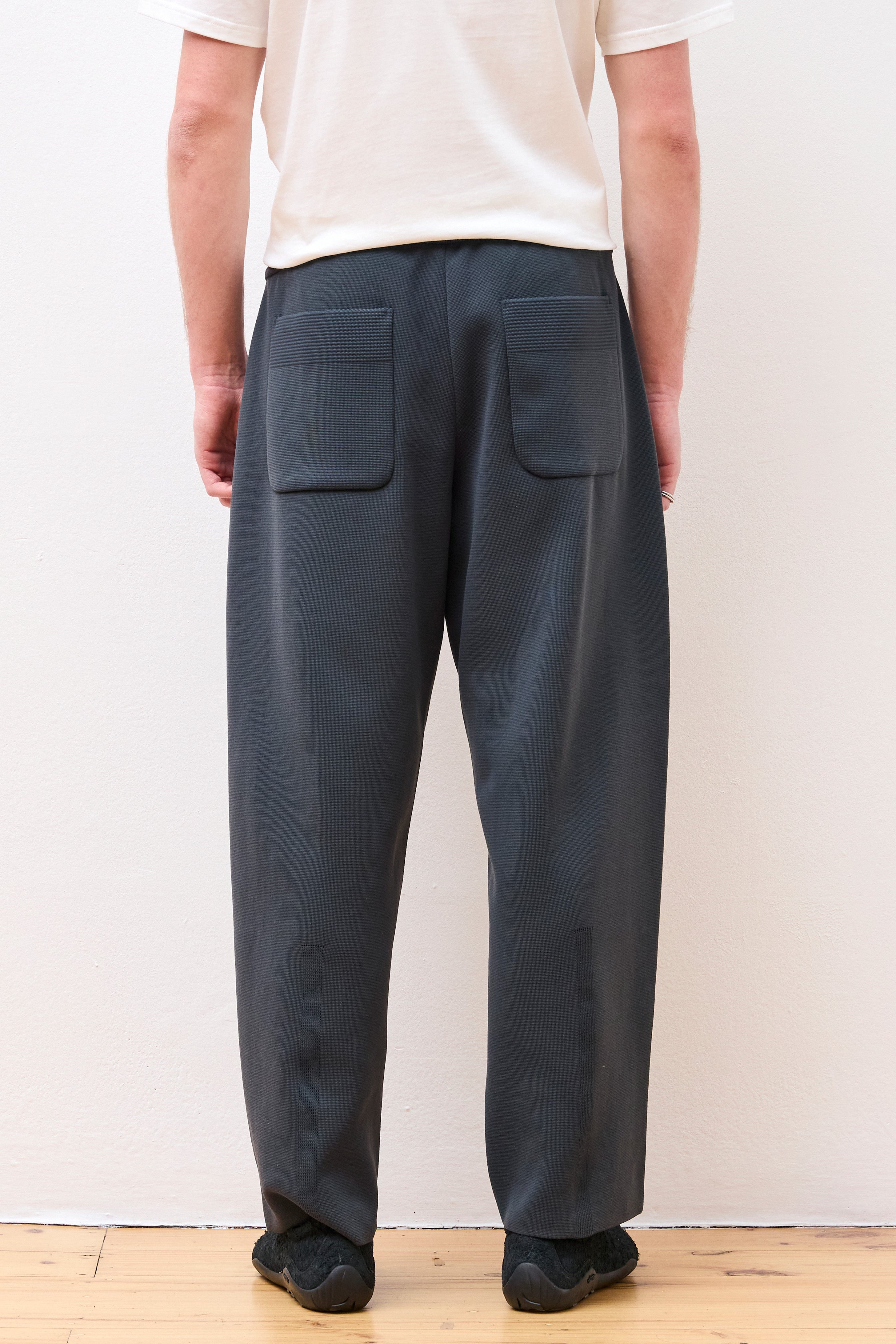 Curved Pants Smokey Black