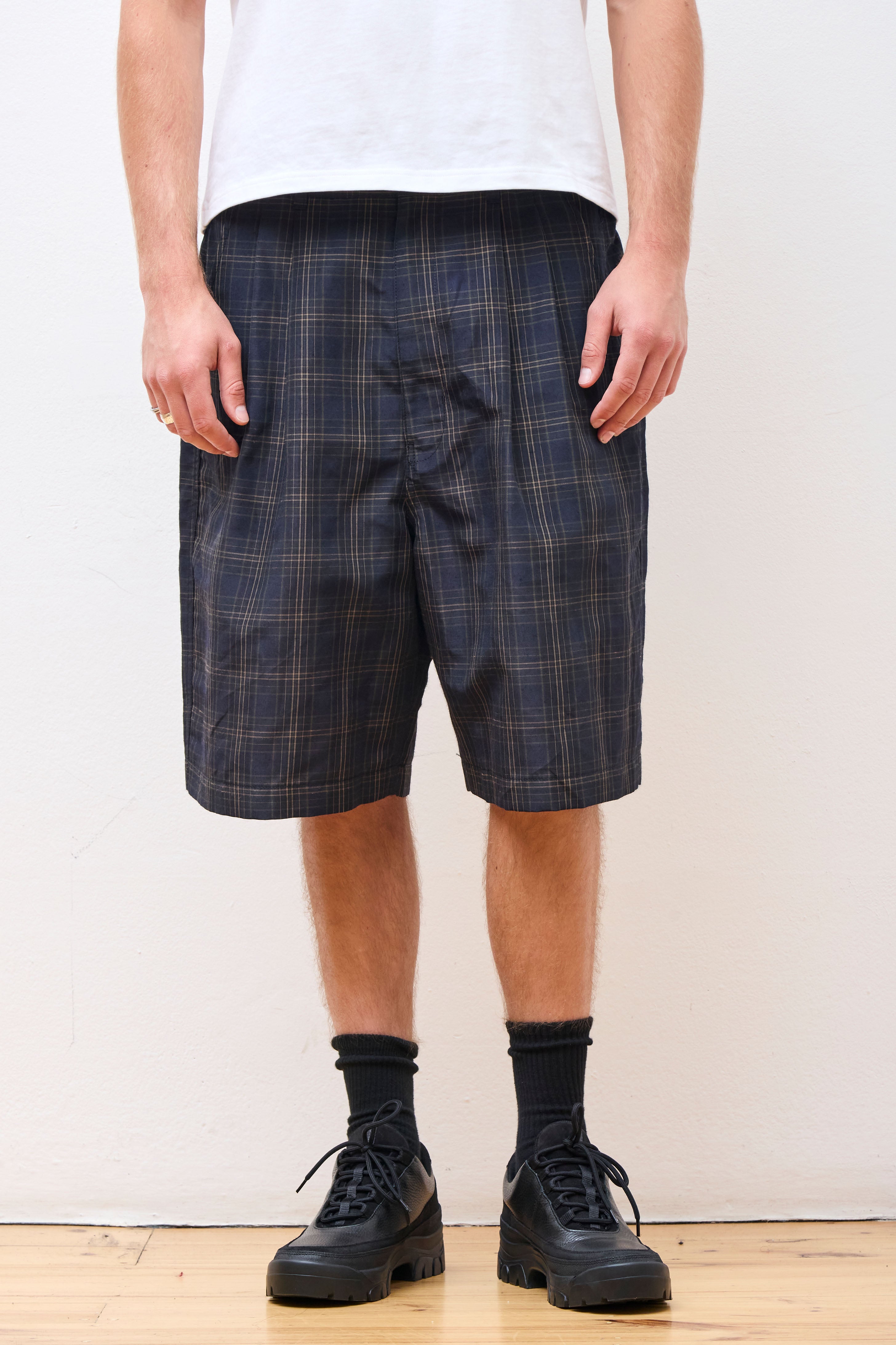 Linen Plaid Shorts Navy