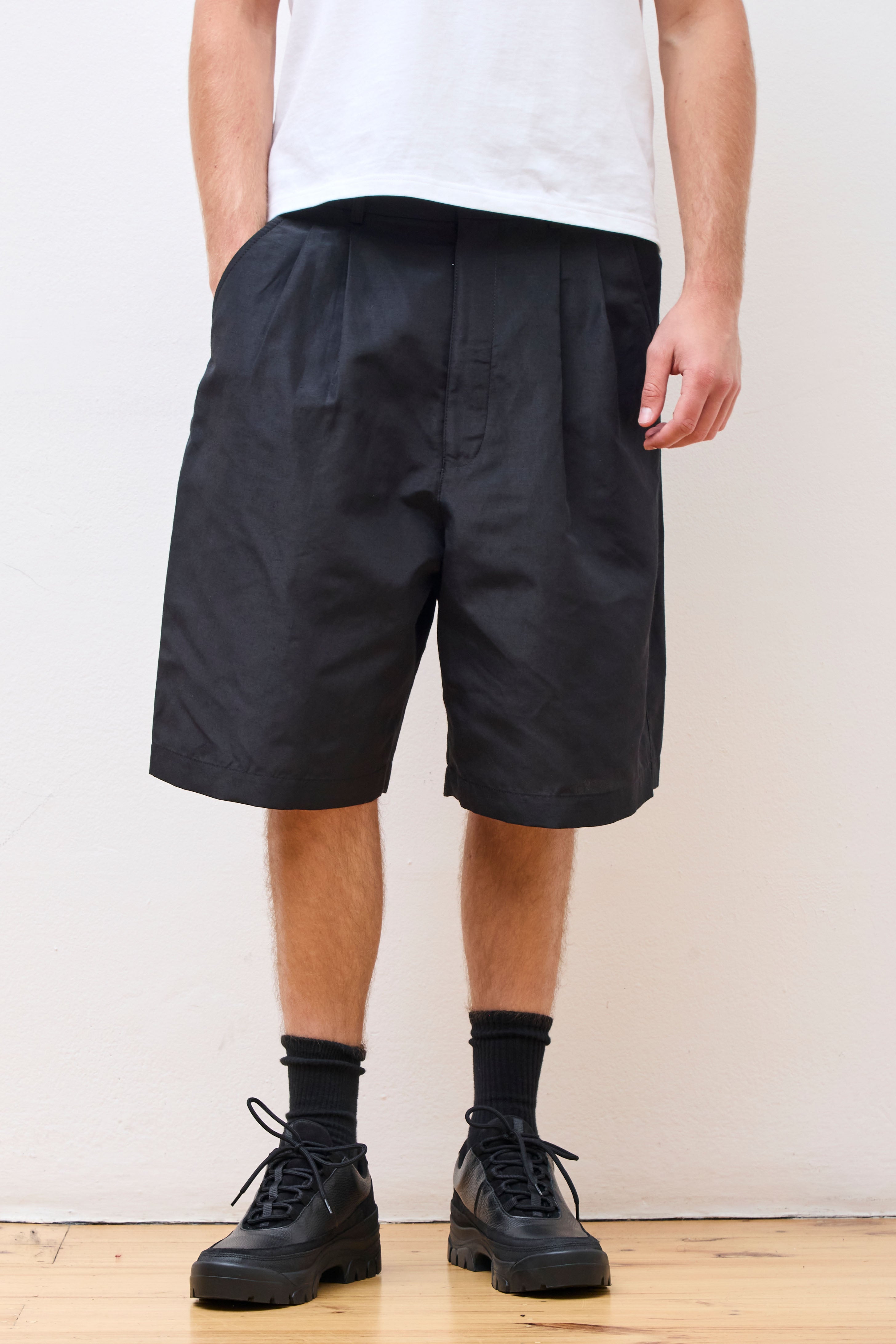 Linen Shorts Black