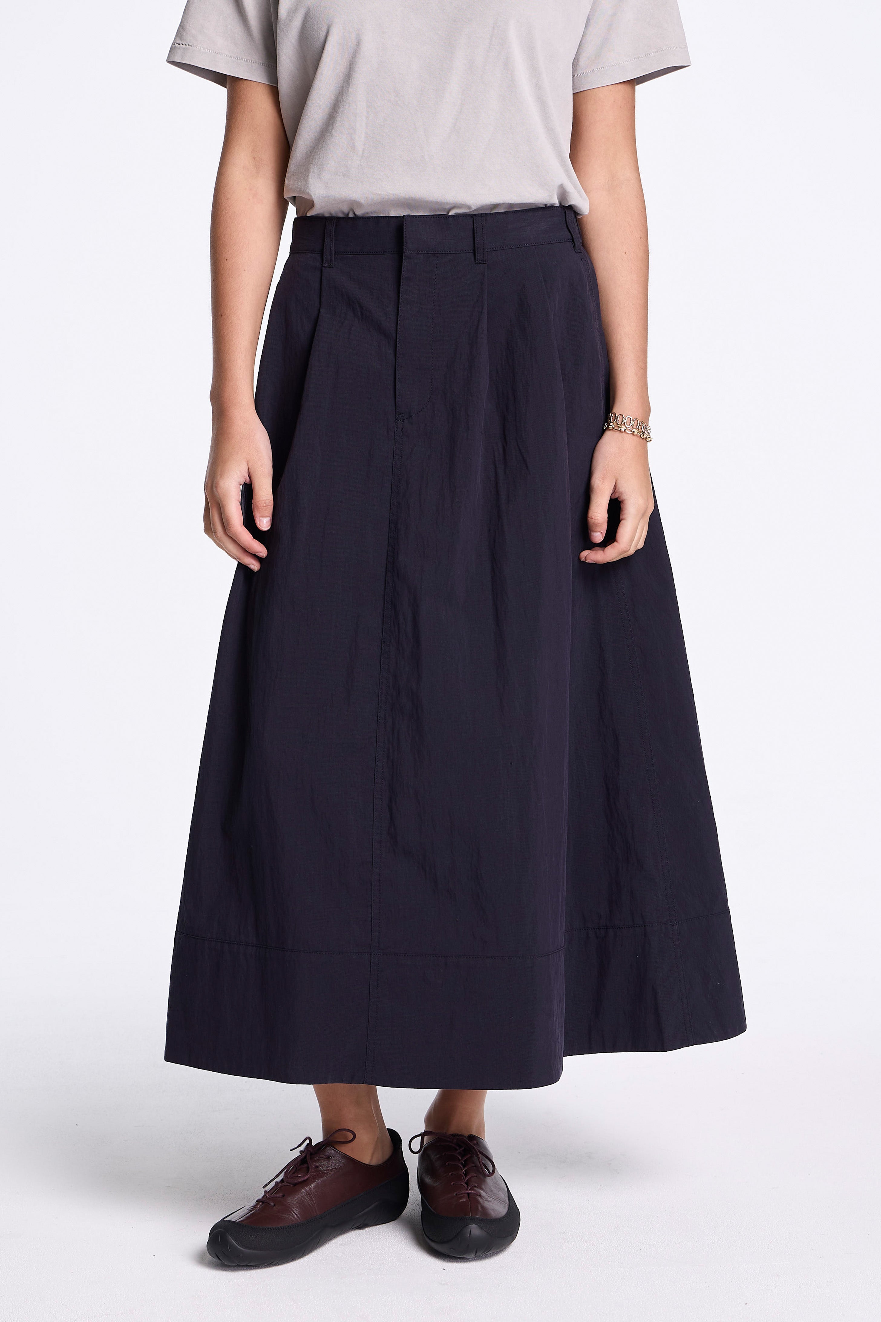 2 Tuck Skirt Navy