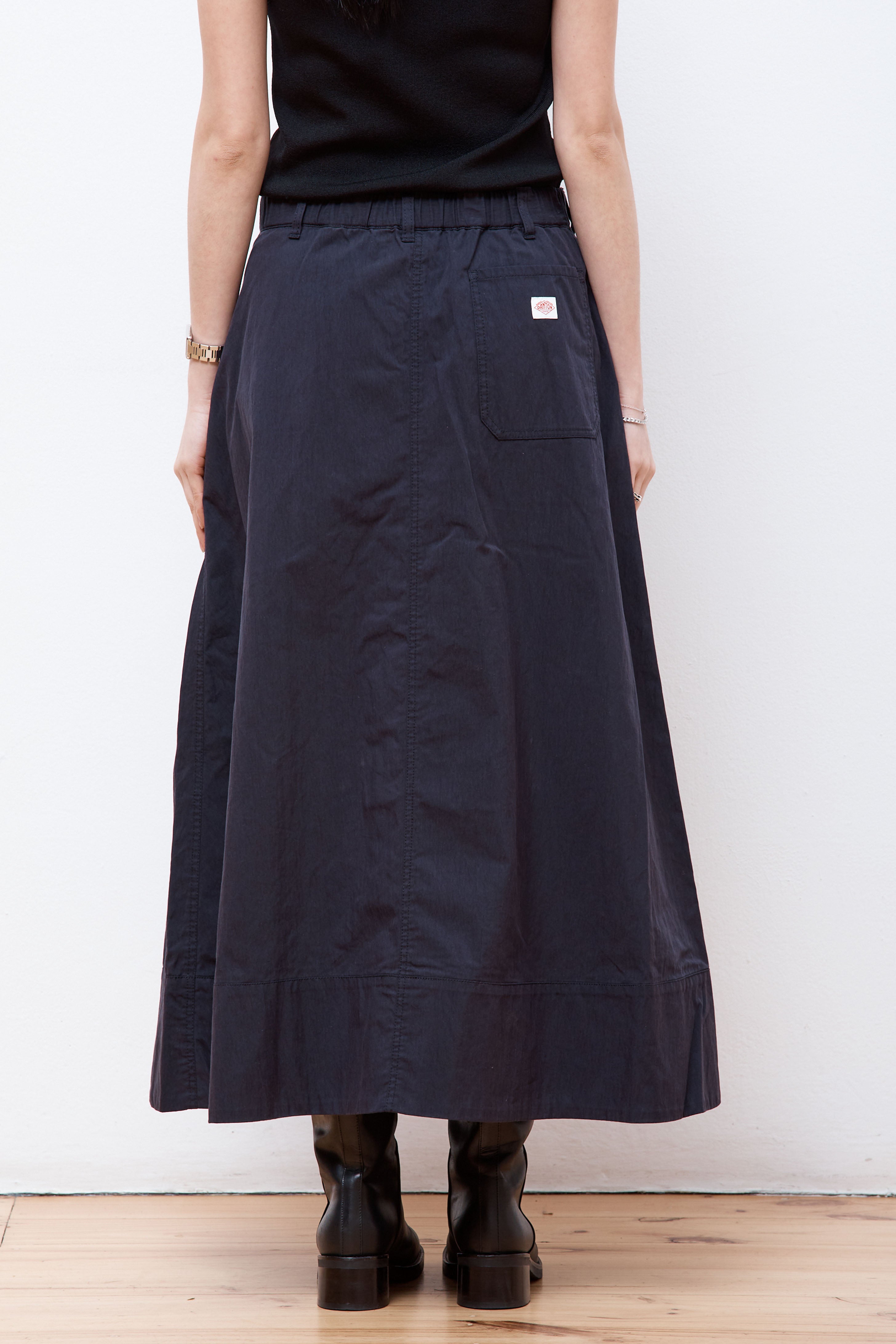 2 Tuck Skirt Navy