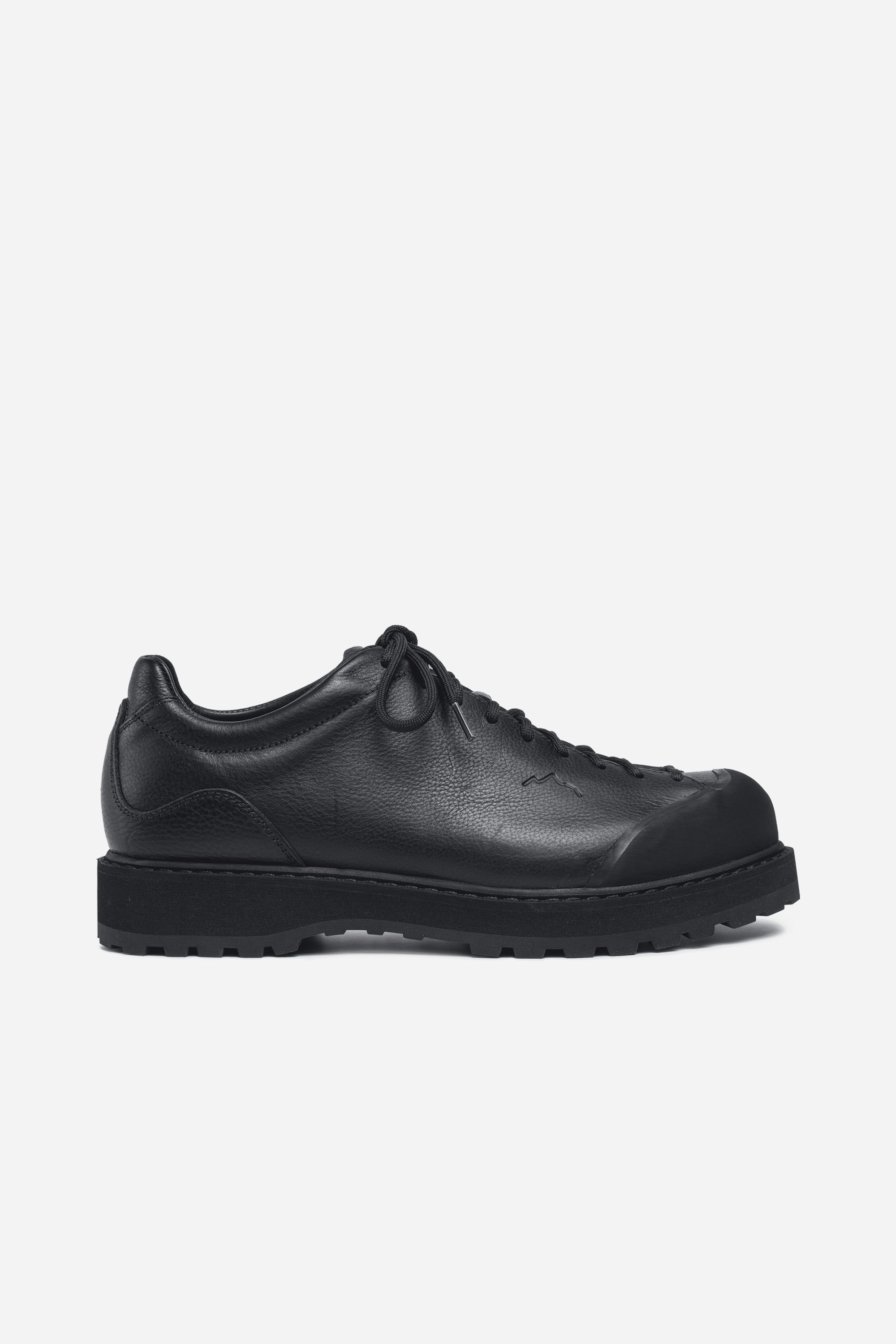 Ampezzo Black Leather