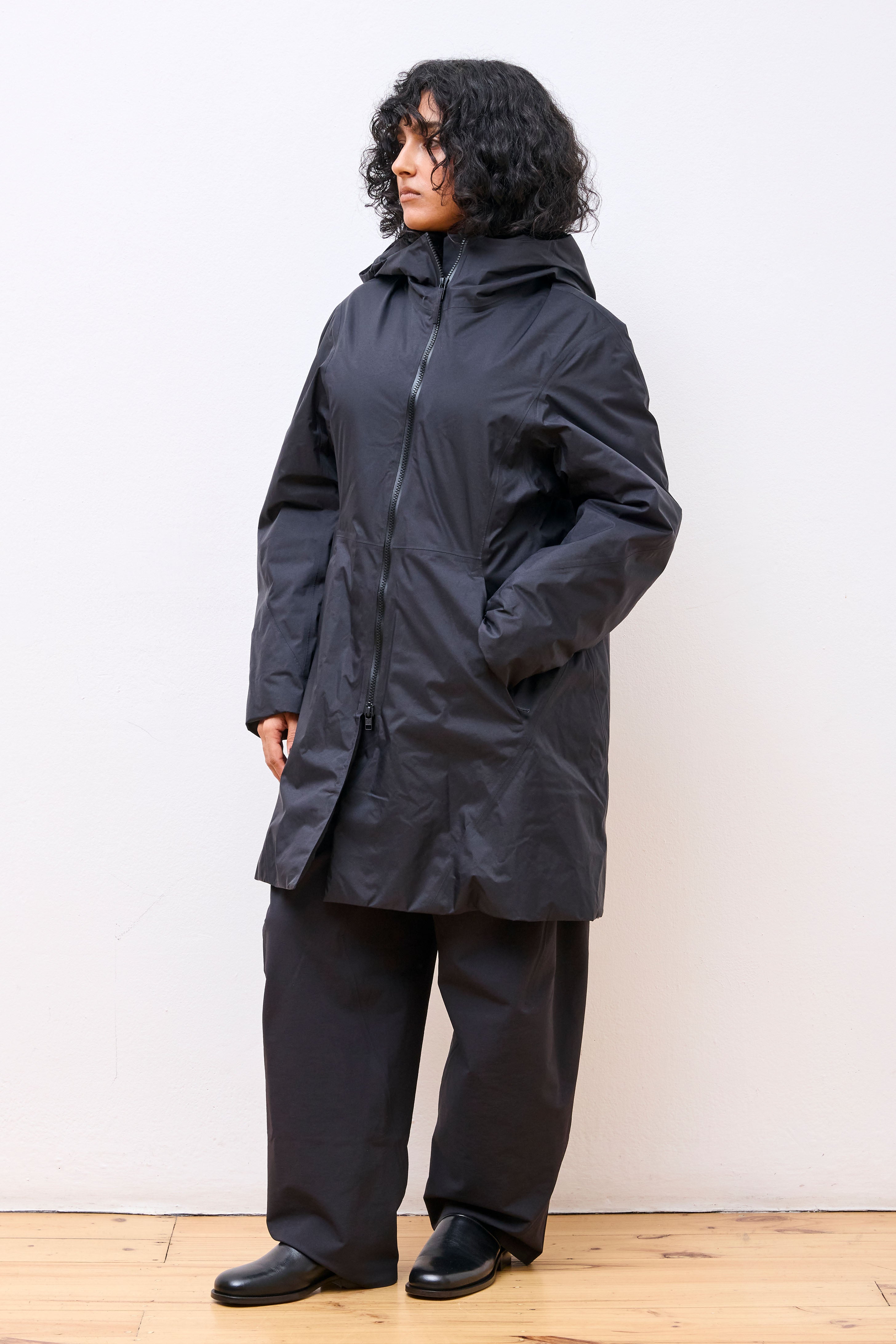 Entasis Insulated Coat W Black
