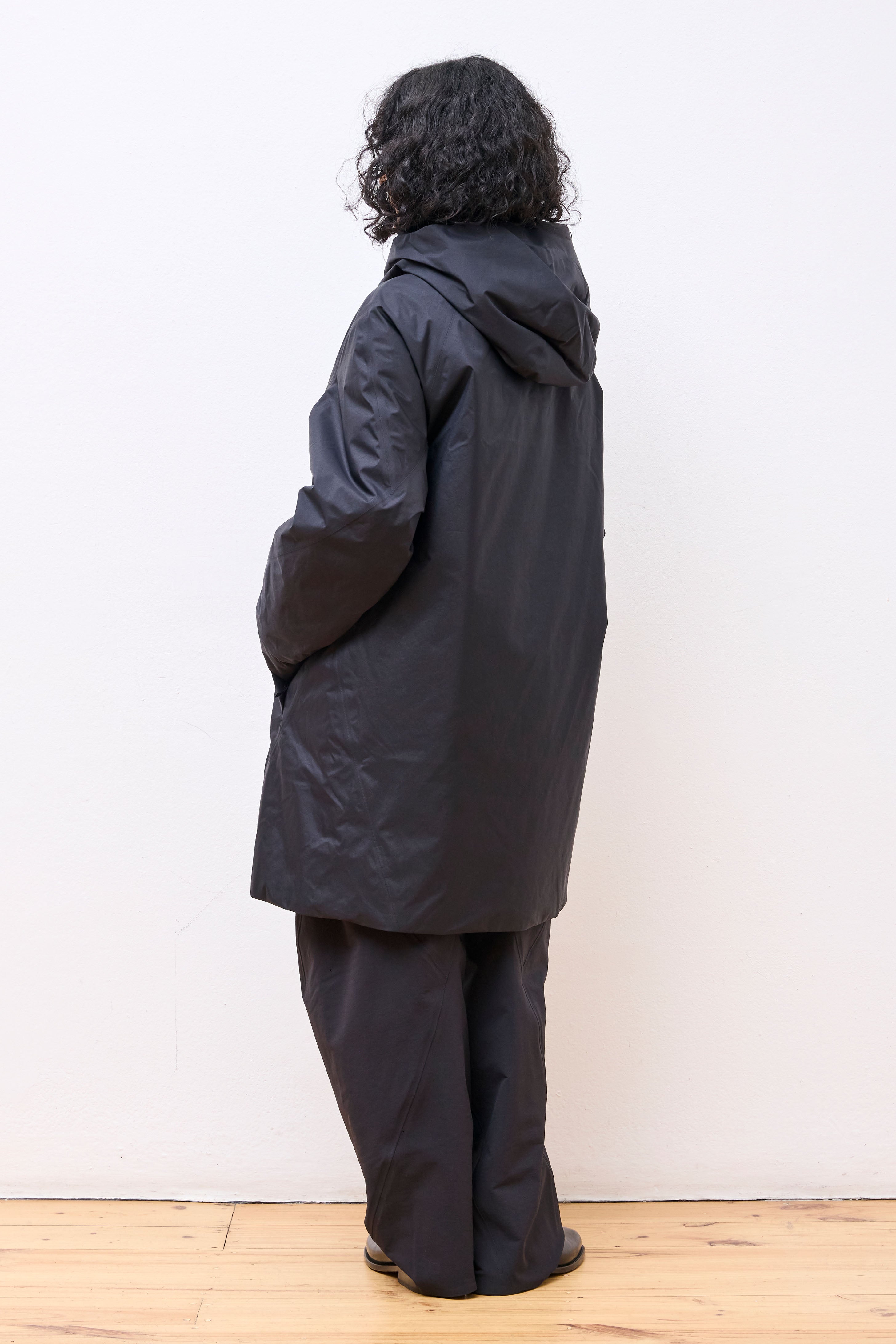 Entasis Insulated Coat W Black