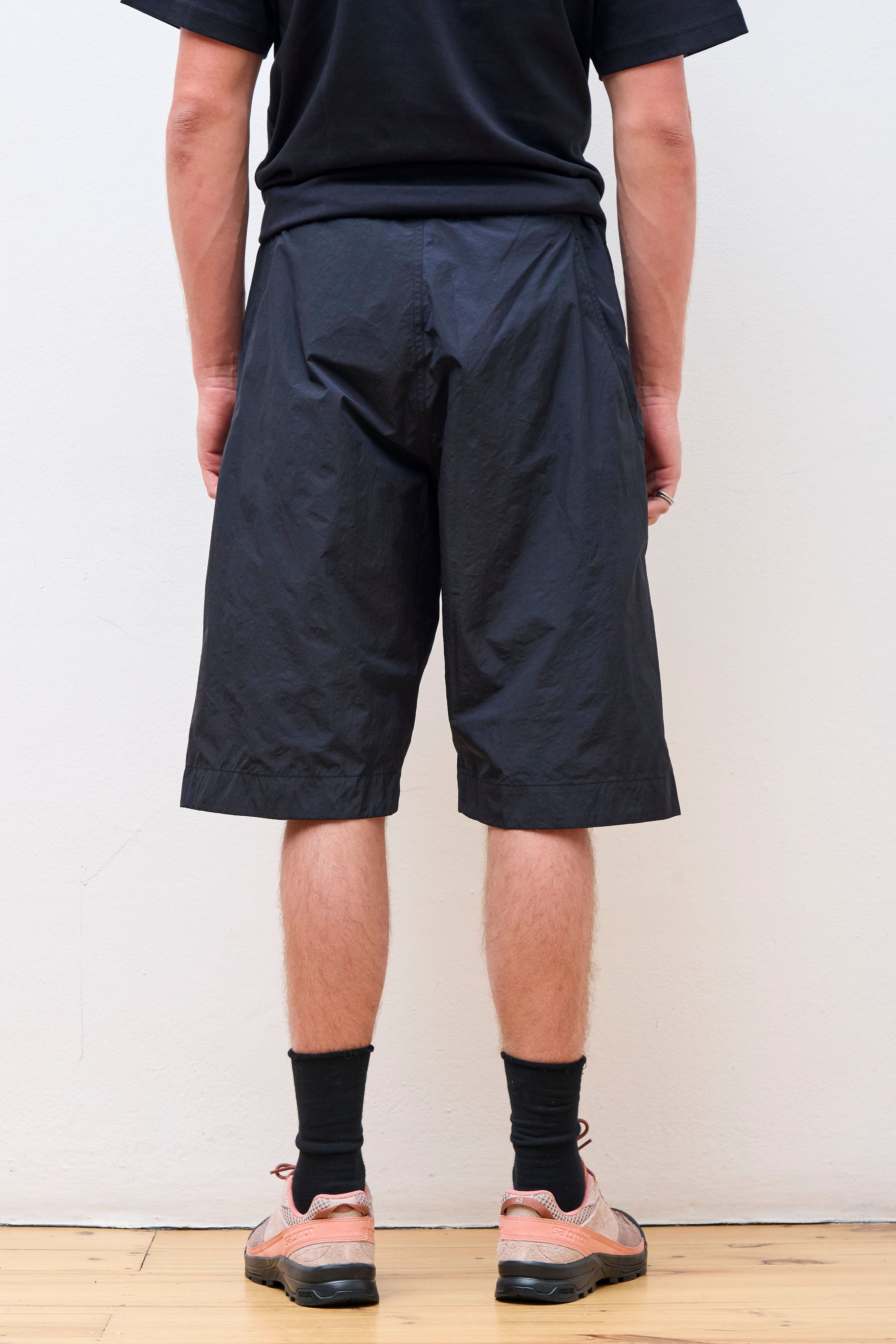 Helicoid Shorts Black