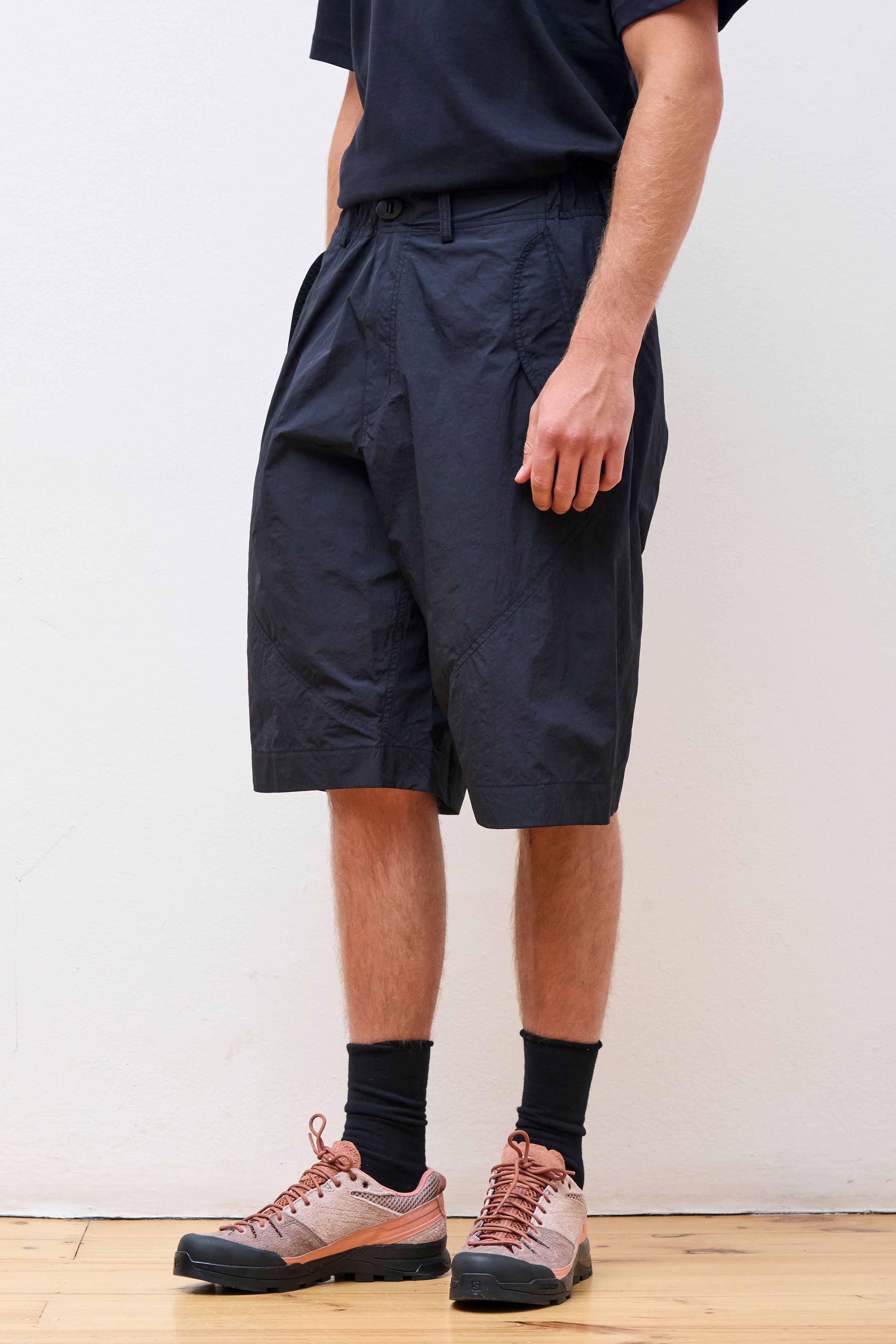 Helicoid Shorts Black