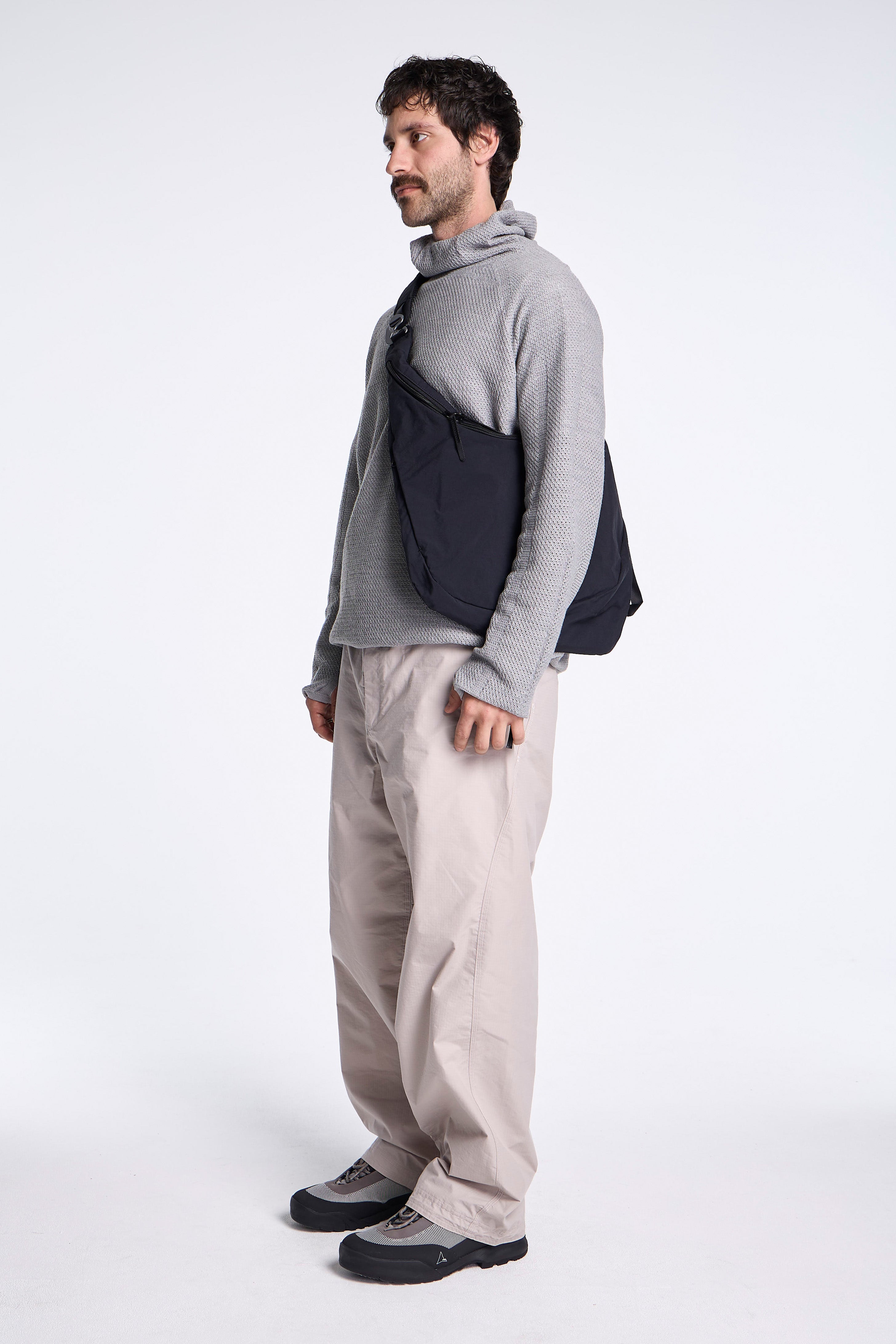 Helicoid Sling Bag Black