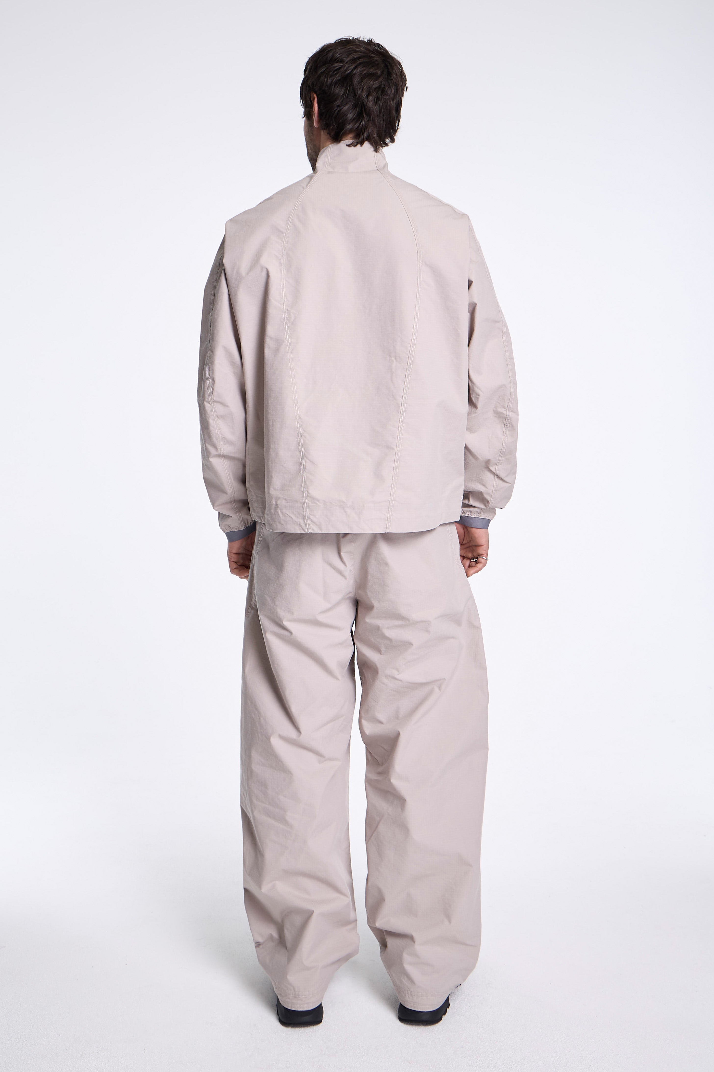 Parachute Seed Rip-stop Jacket Grayish Beige