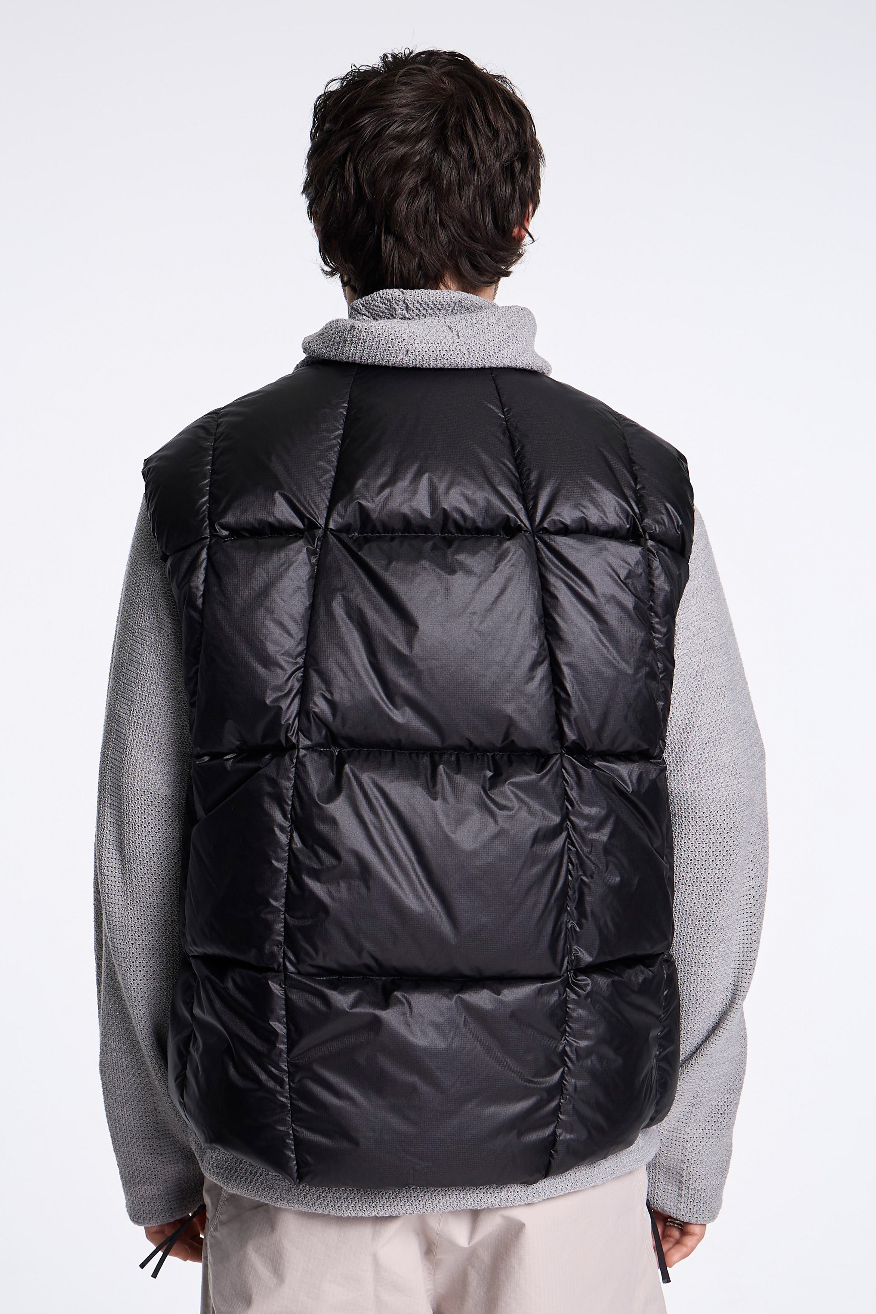 Three-Dimensional Down Light Vest Biotite
