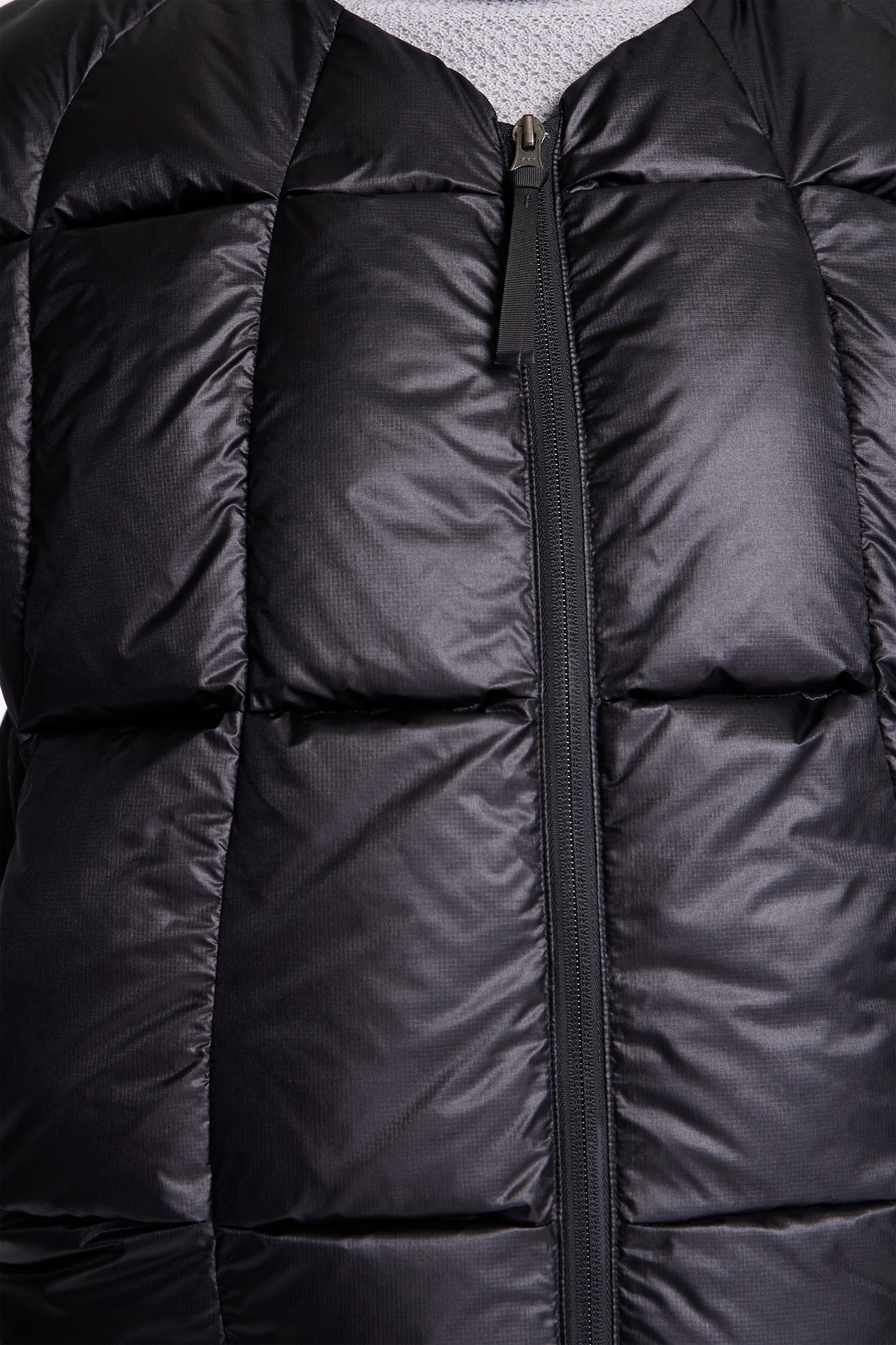 Three-Dimensional Down Light Vest Biotite