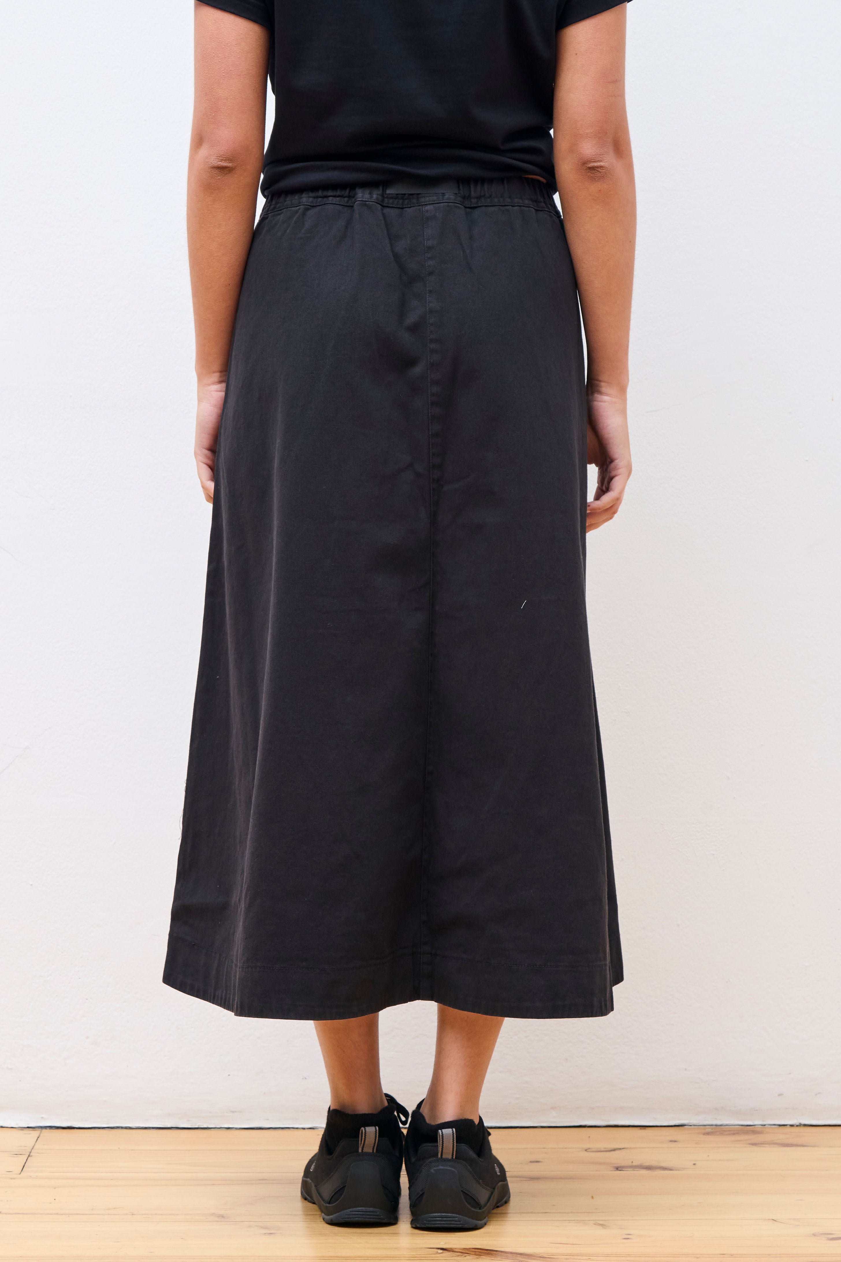 Talecut Skirt Black