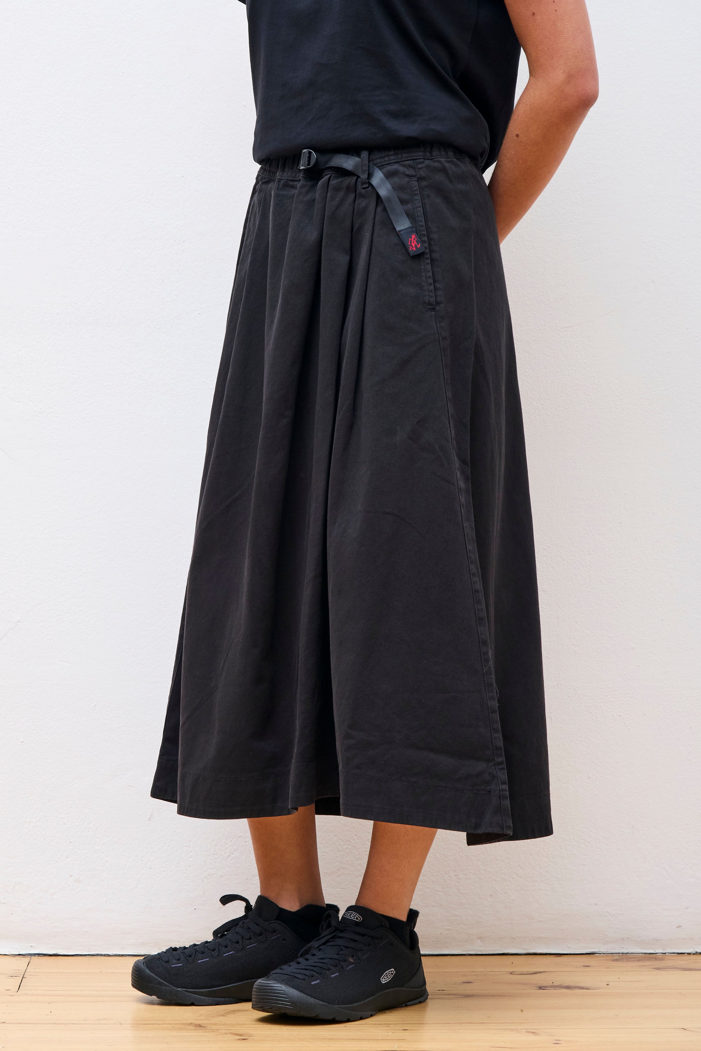 Talecut Skirt Black