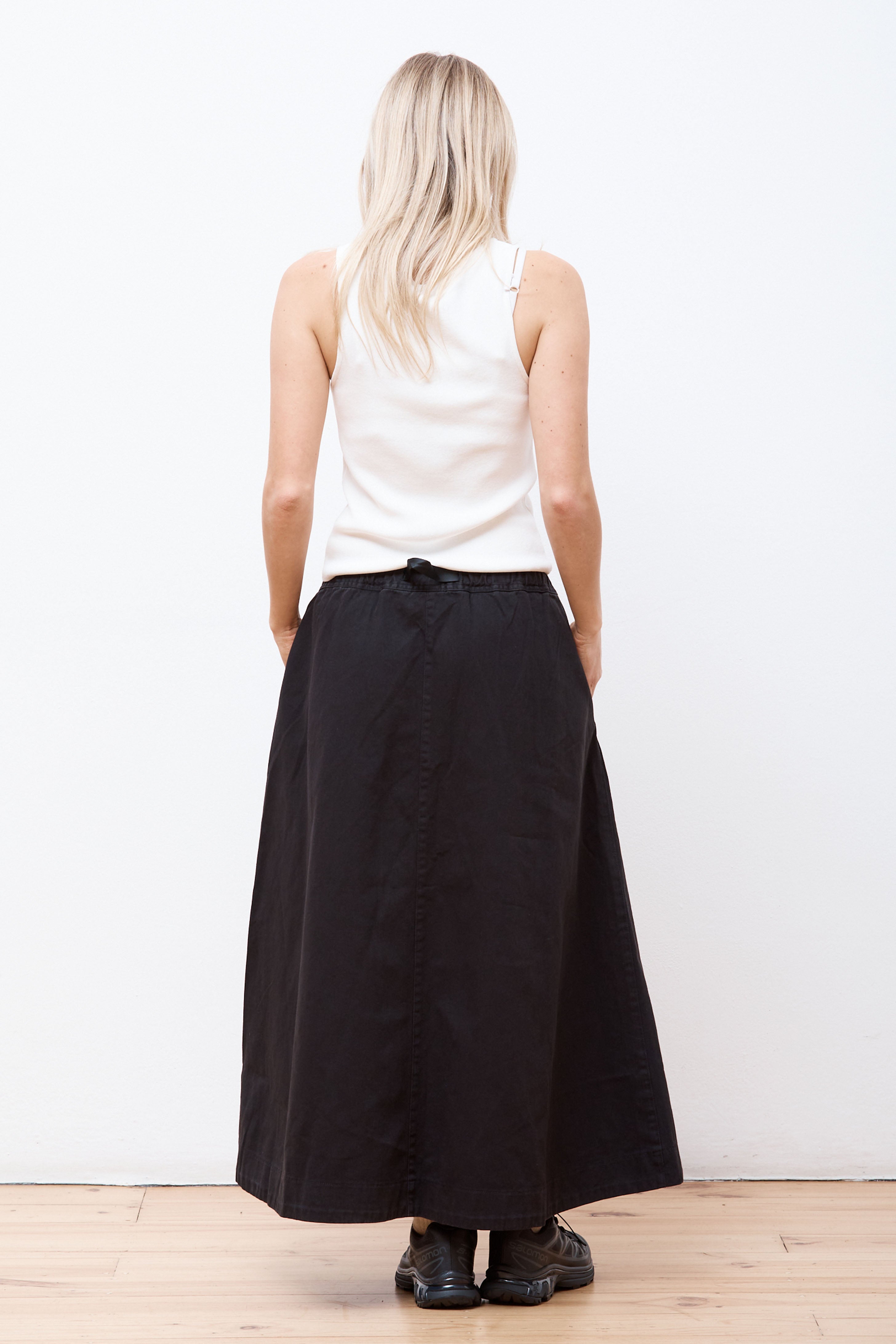 Talecut Skirt Black