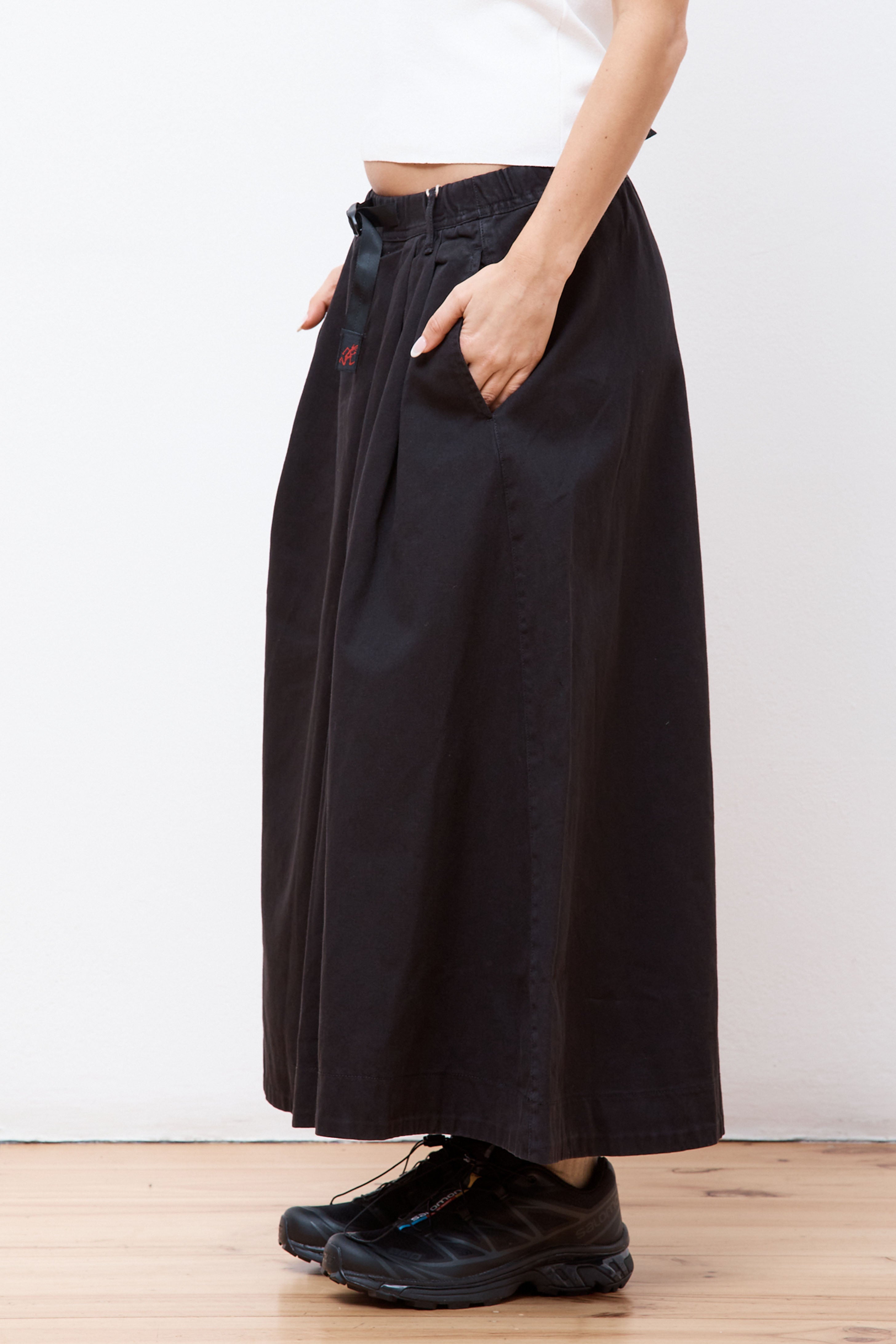 Talecut Skirt Black