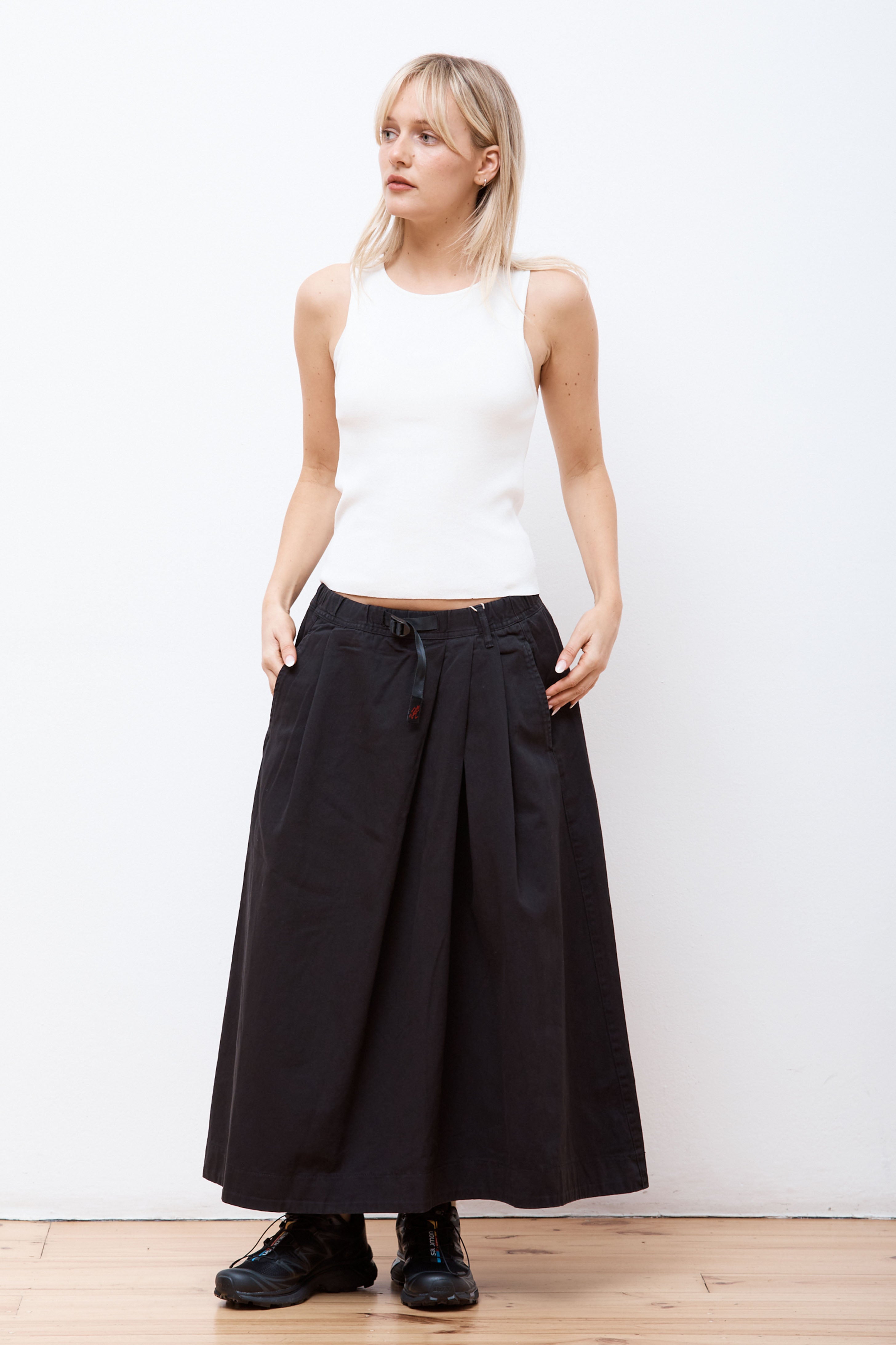 Talecut Skirt Black