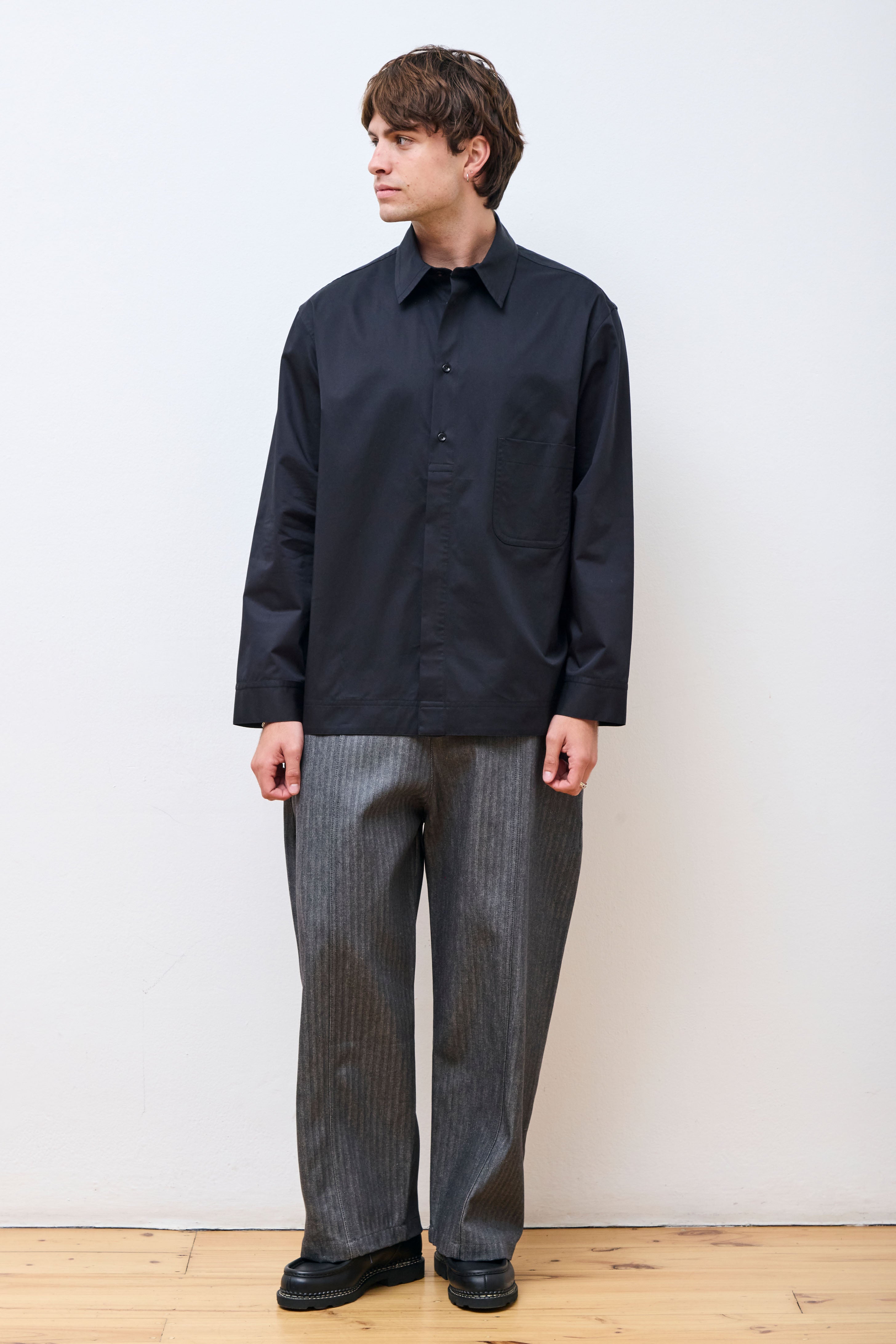 Graph Shirt Goma Black