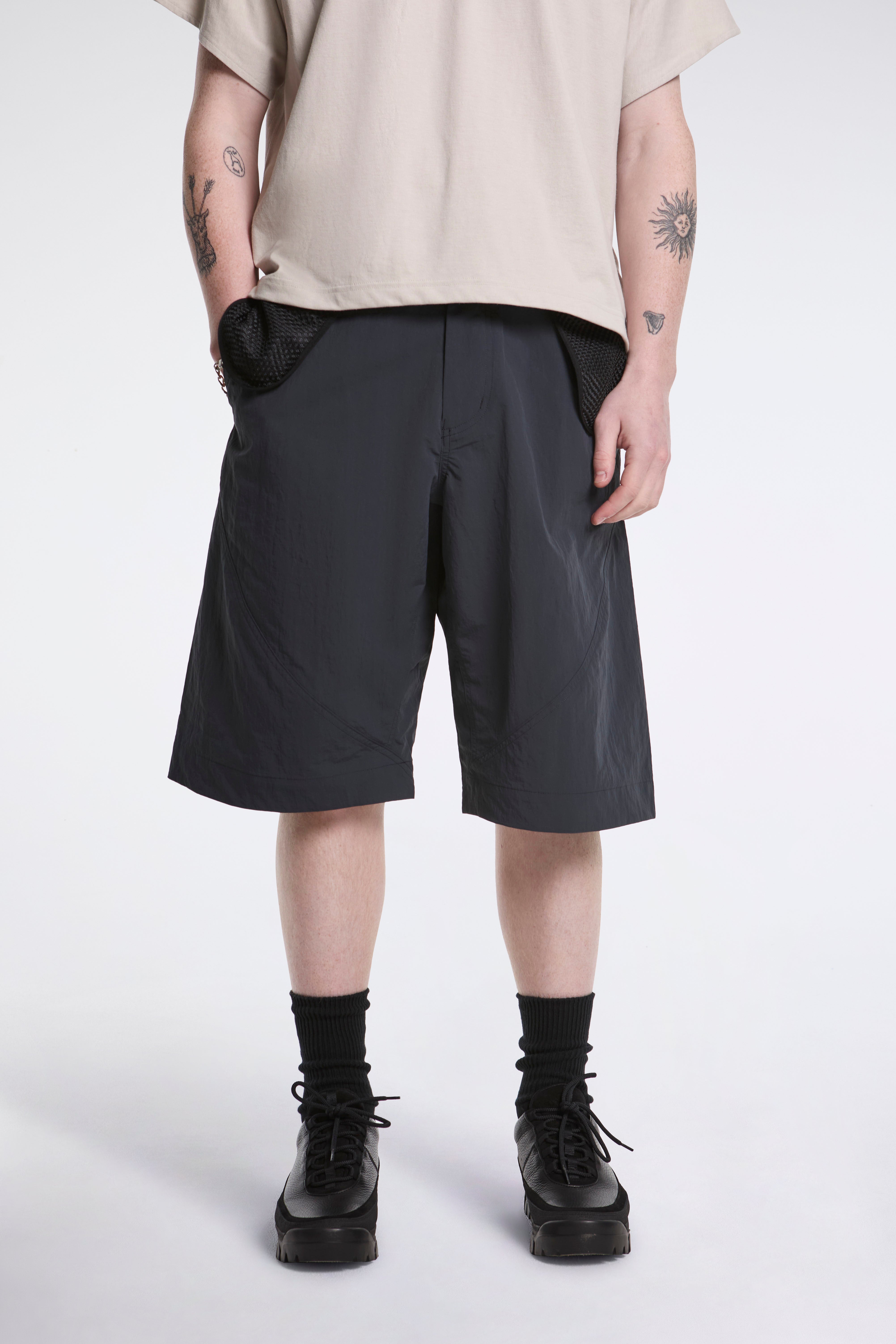 Goldwin 0 Helicoid Pocket Shorts Ink Black | HAVN