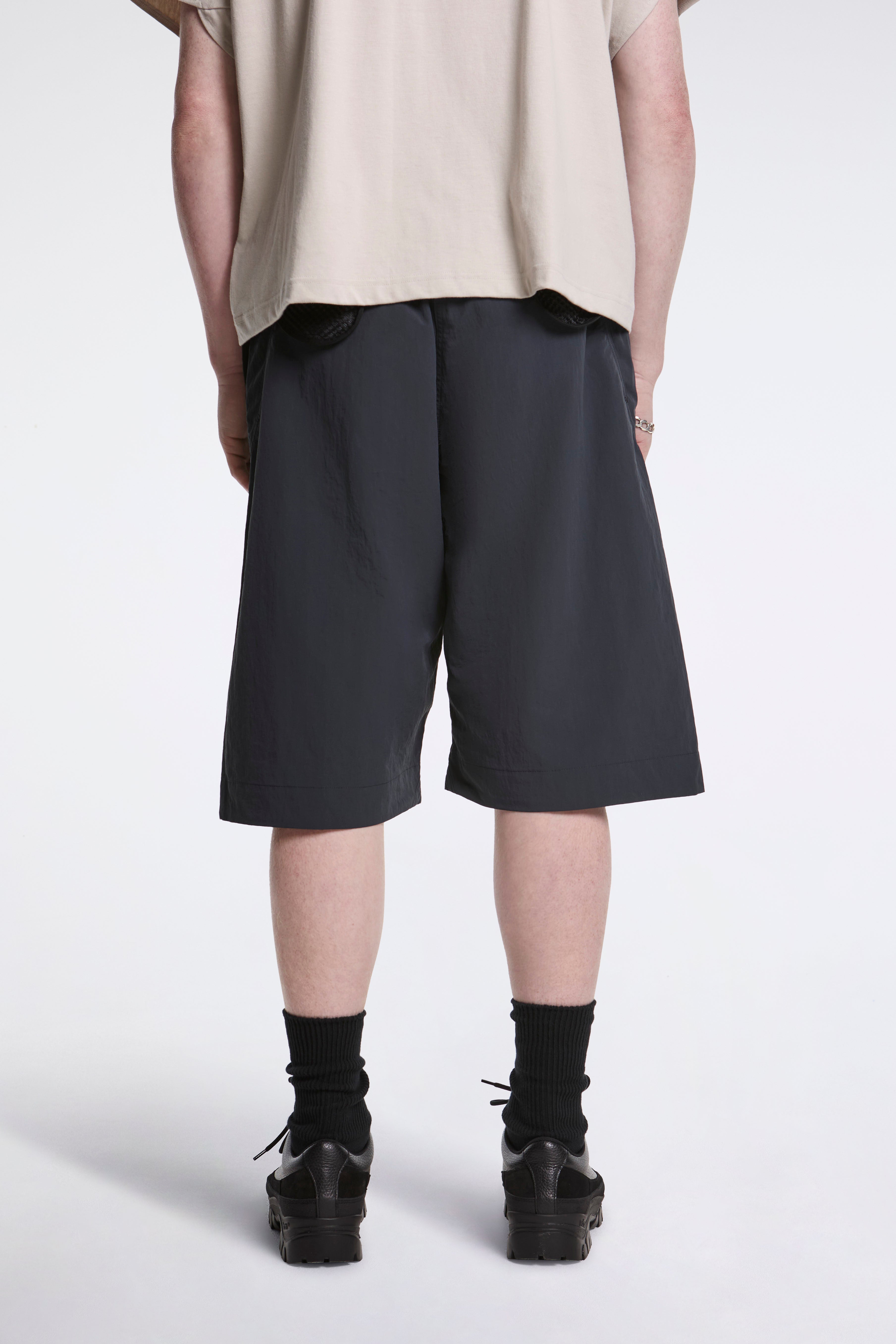 Goldwin 0 Helicoid Pocket Shorts Ink Black | HAVN