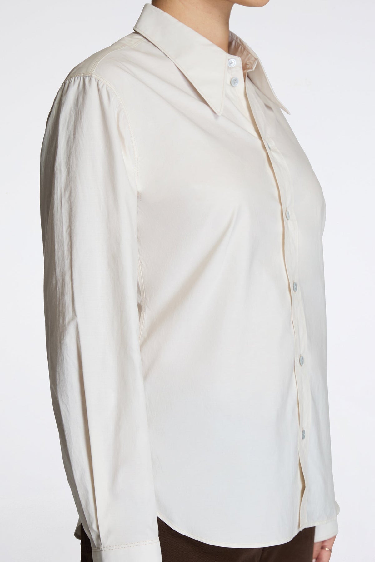 Pointed Collar Shirt Light Cream