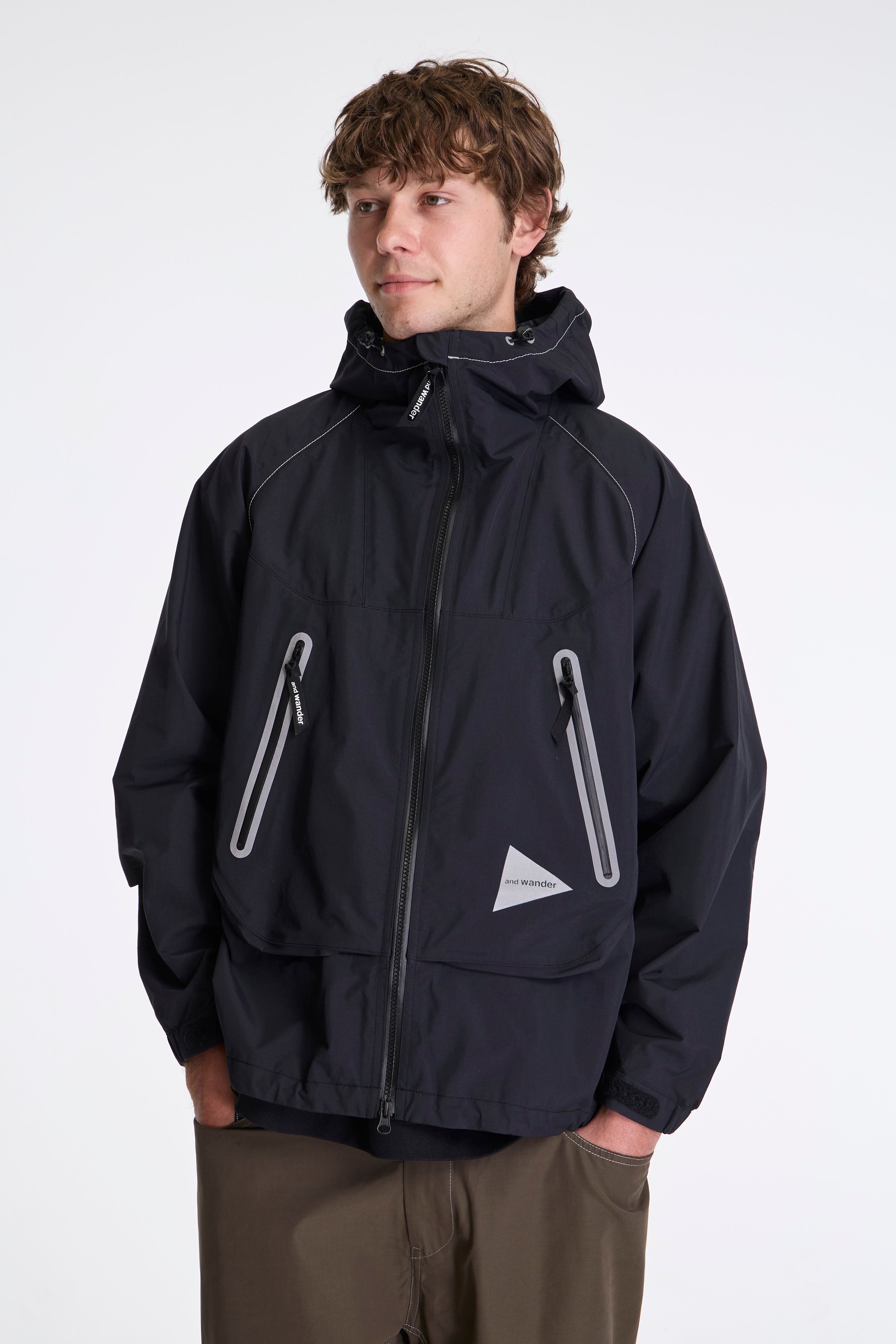 新品未使用andwander loose fitting rain jacket and Wander Loose Fitting Rain Jacket Black